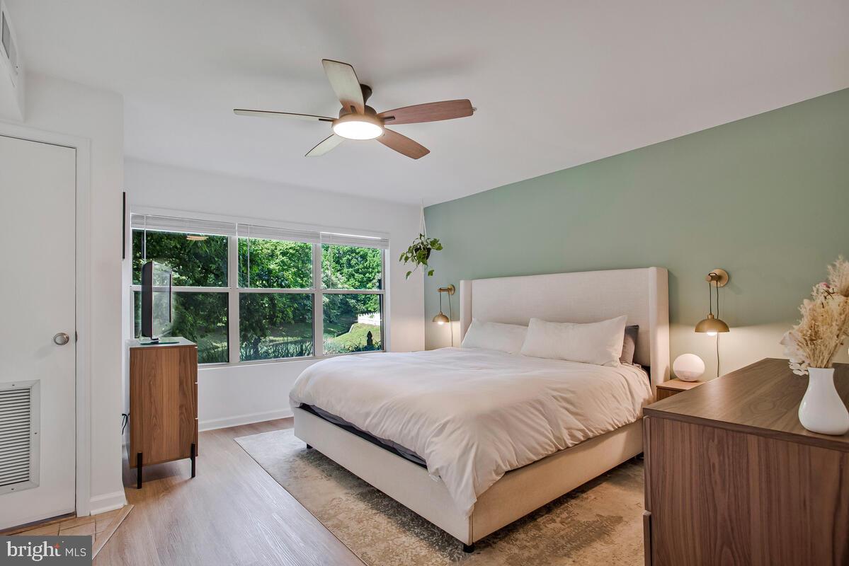 ANNAPOLIS OVERLOOK - Residential