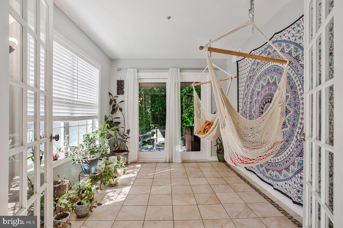 ANNAPOLIS OVERLOOK - Residential