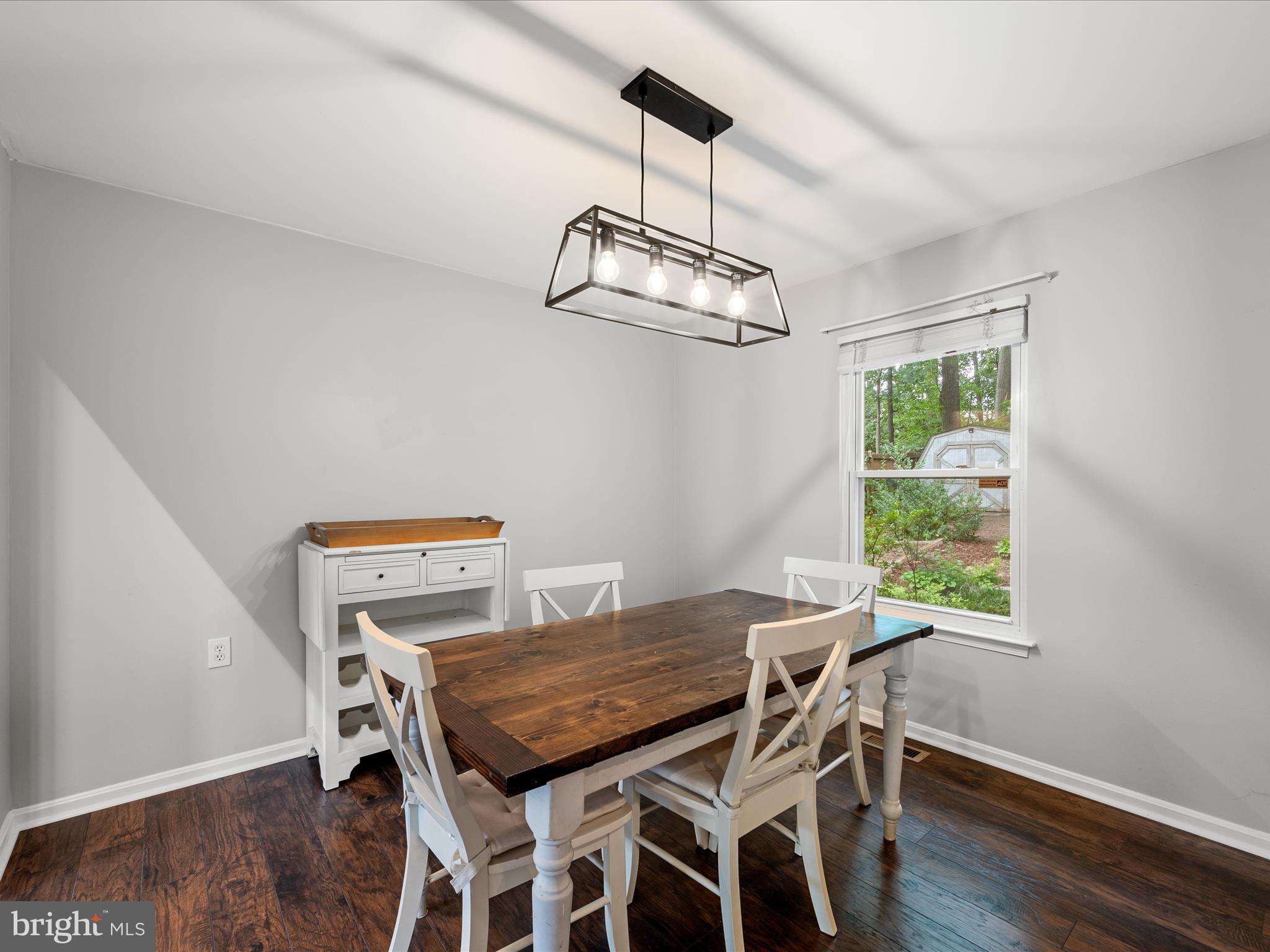 1420 BAYSHIRE LANE