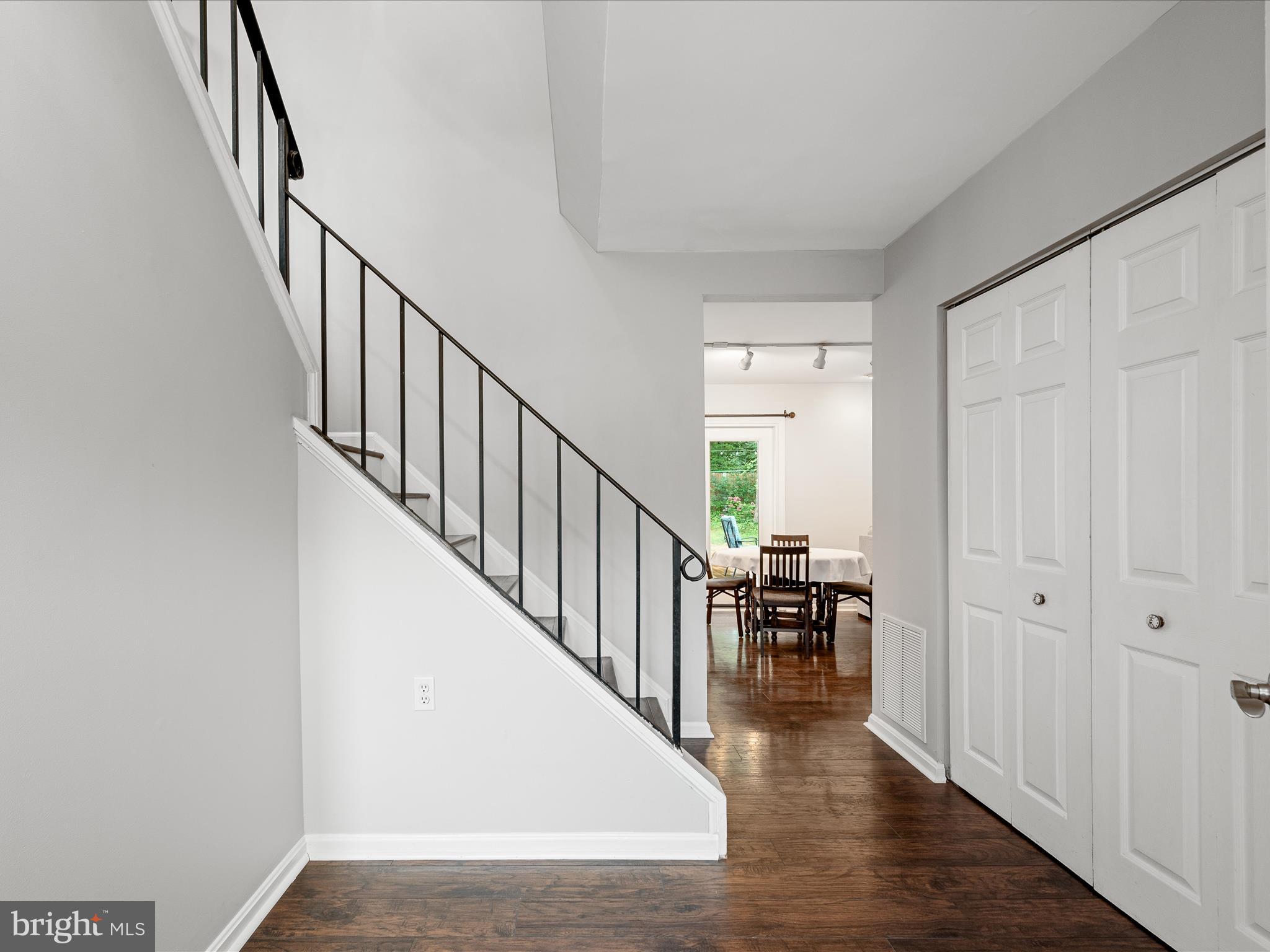 1420 BAYSHIRE LANE