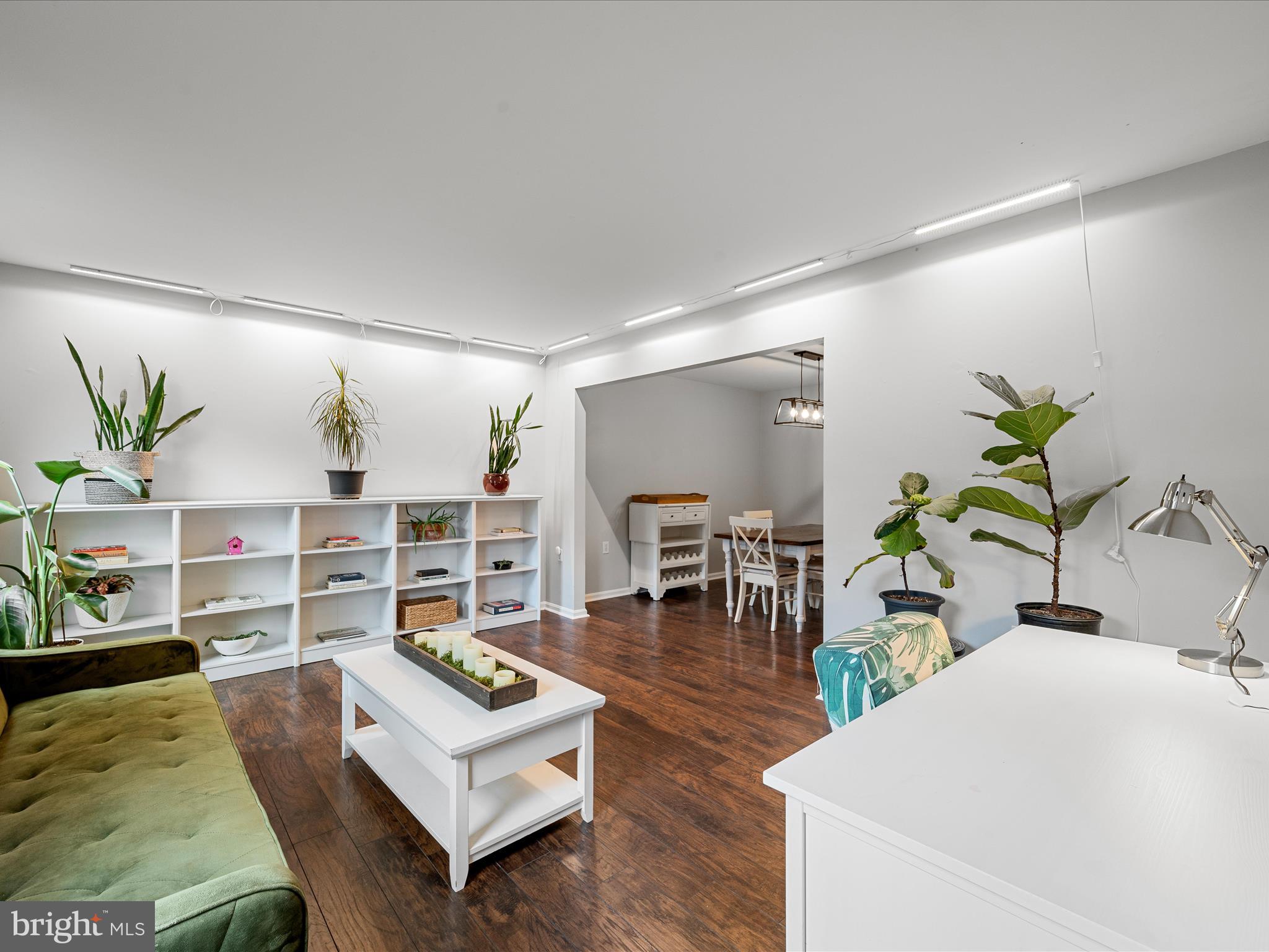 1420 BAYSHIRE LANE
