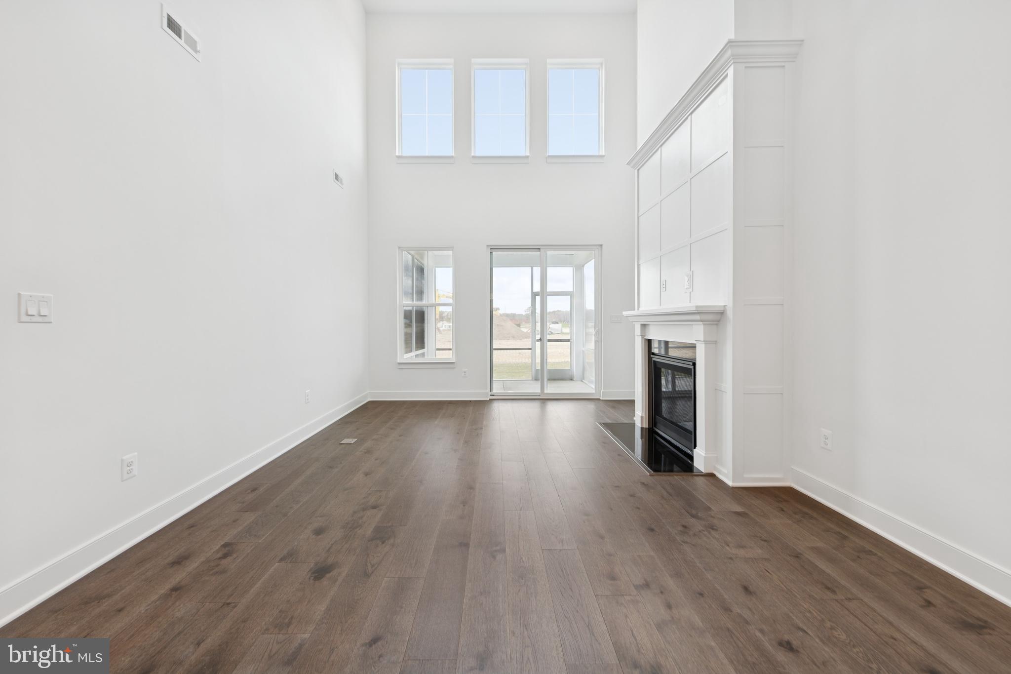 BAY KNOLLS - Residential