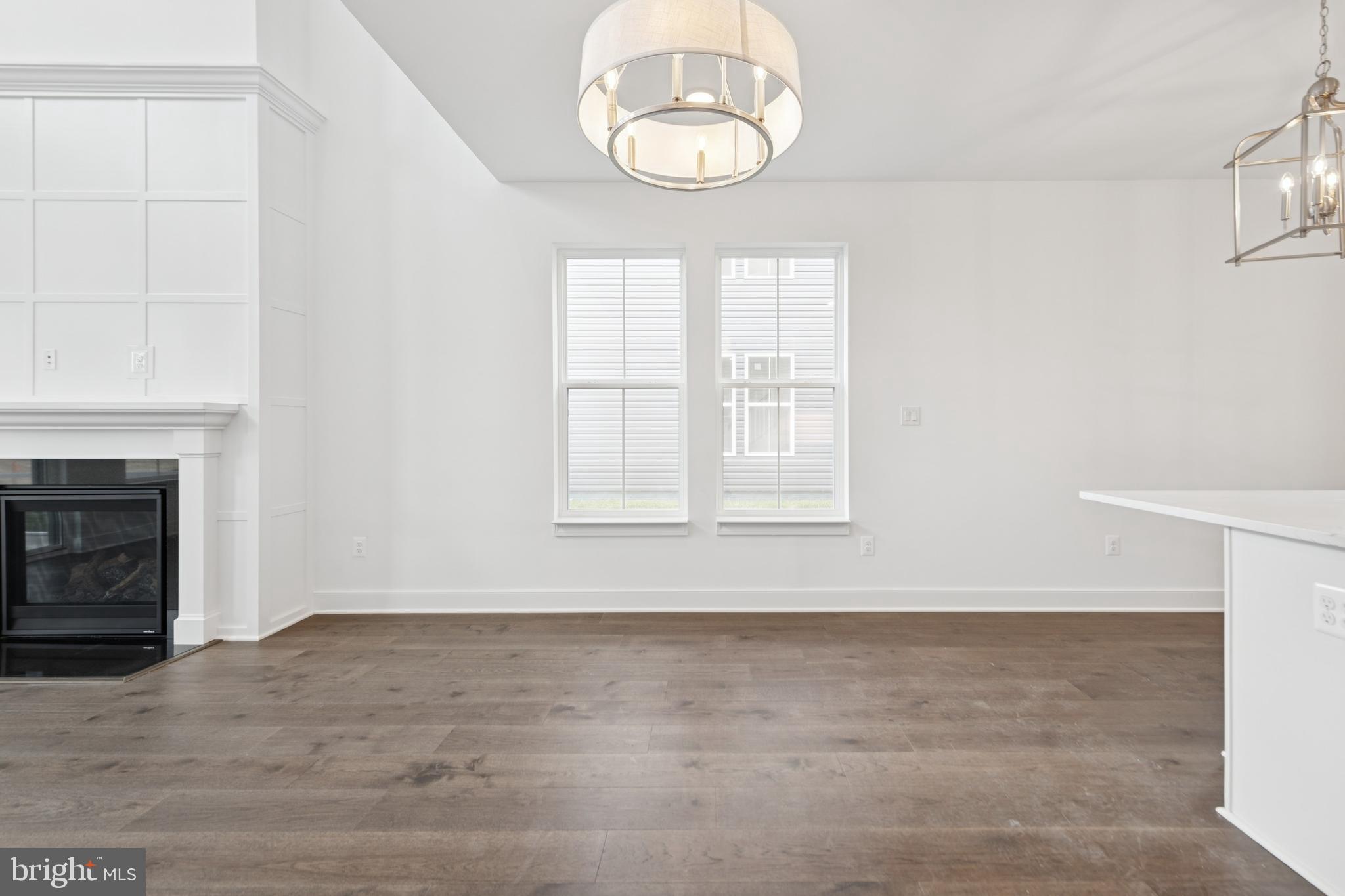 BAY KNOLLS - Residential