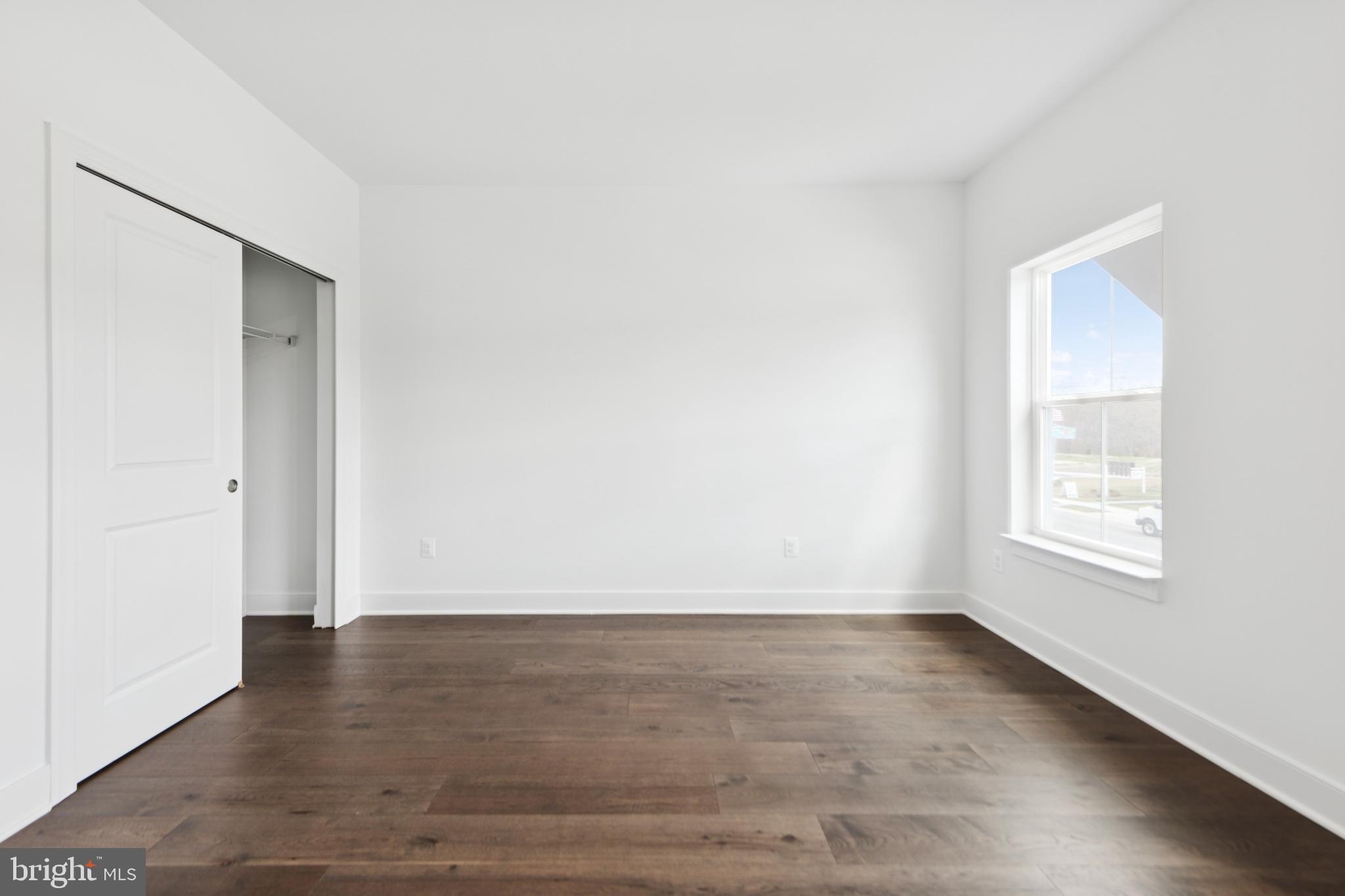 BAY KNOLLS - Residential