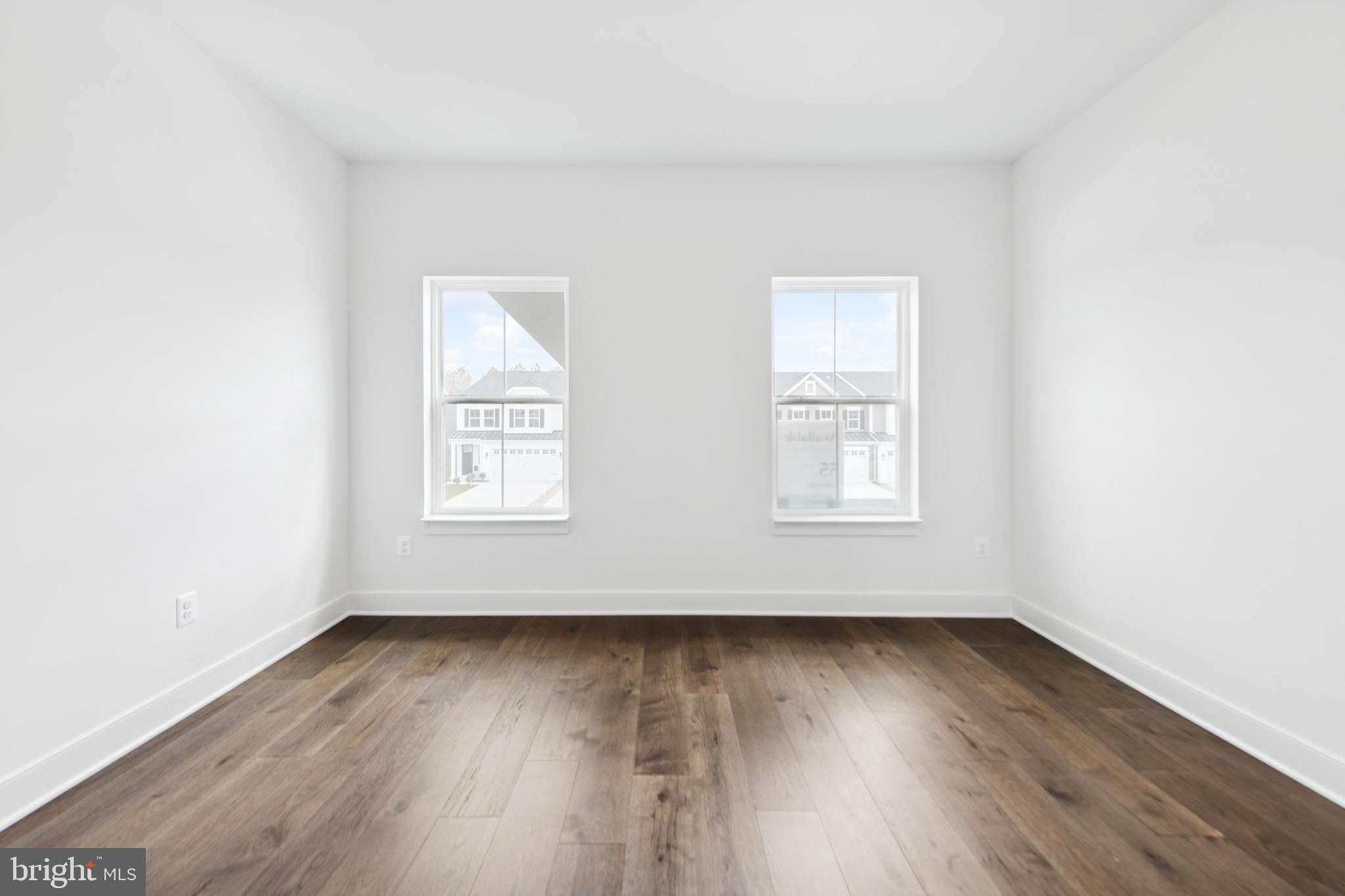 BAY KNOLLS - Residential