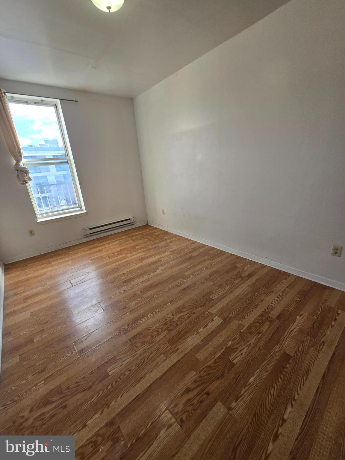 UNIVERSITY CITY - Residential Lease