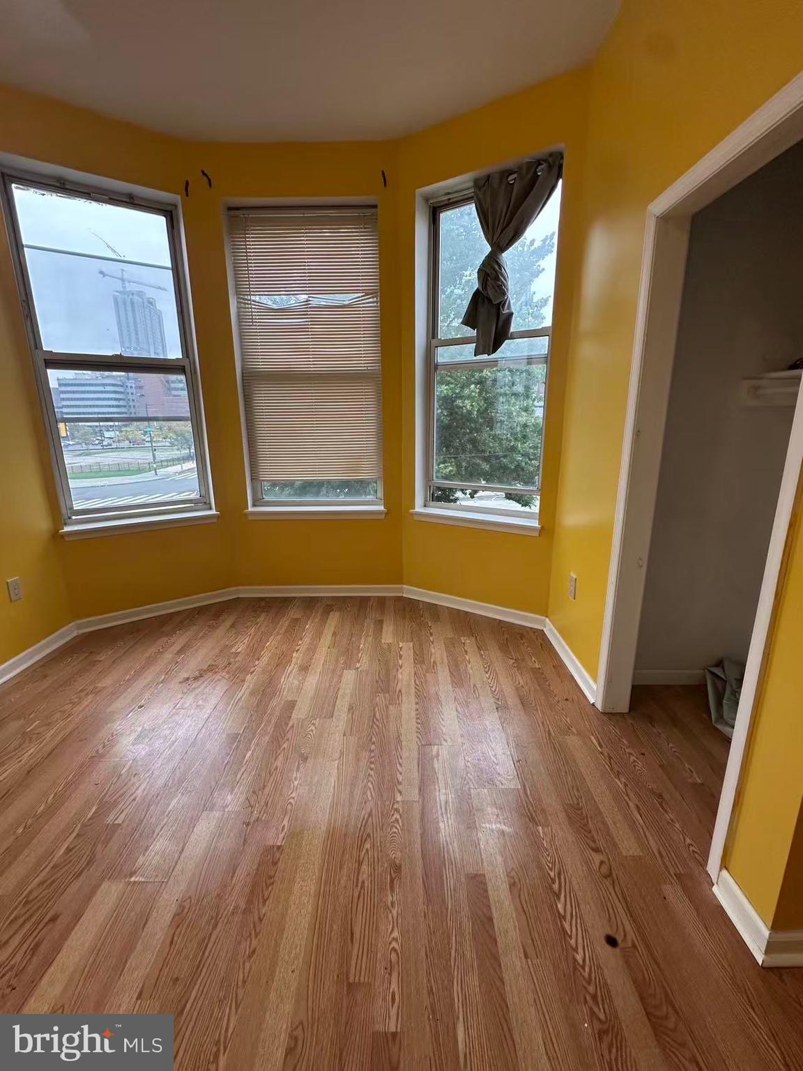 UNIVERSITY CITY - Residential Lease