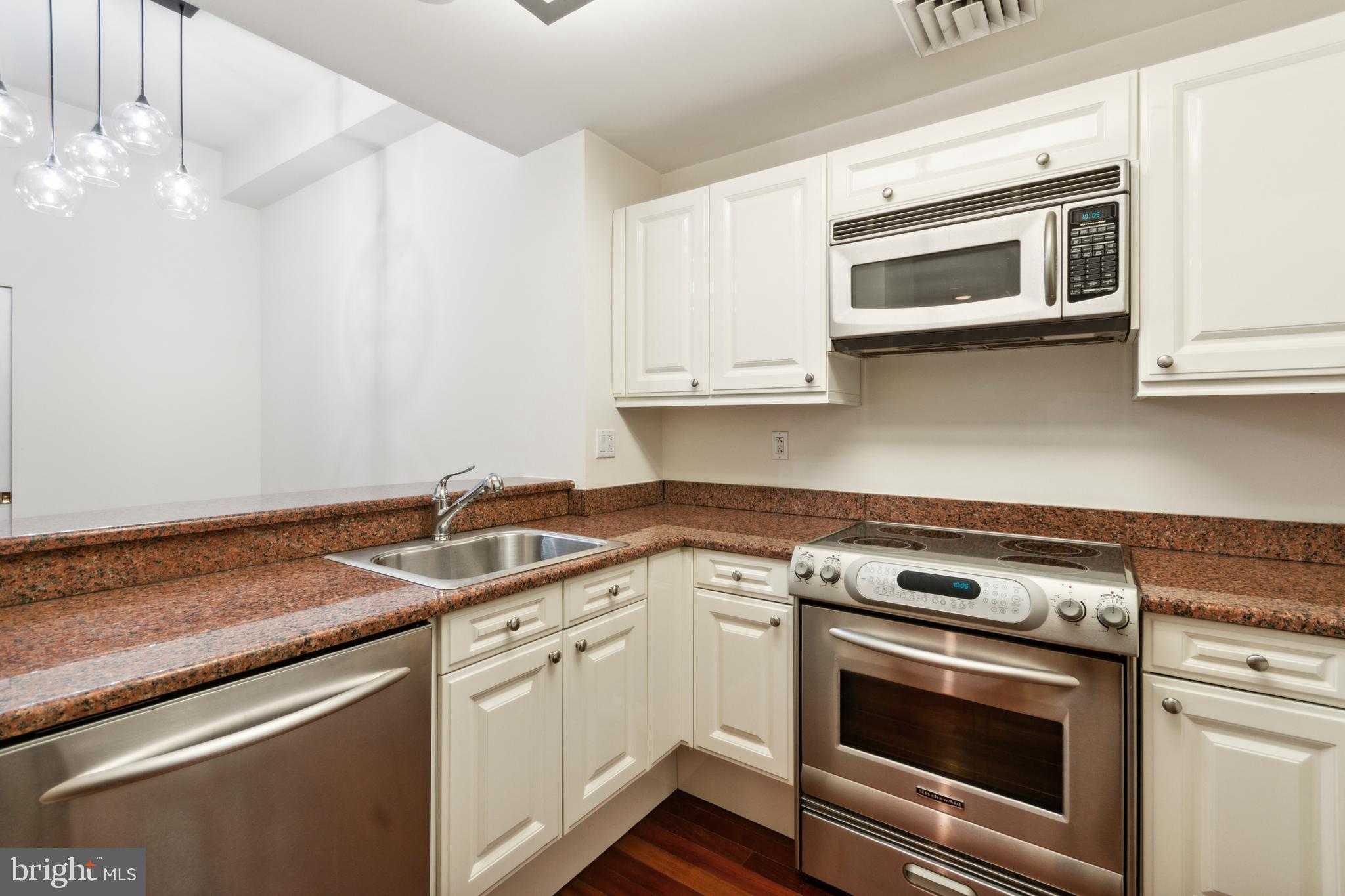 CENTER CITY - Residential Lease