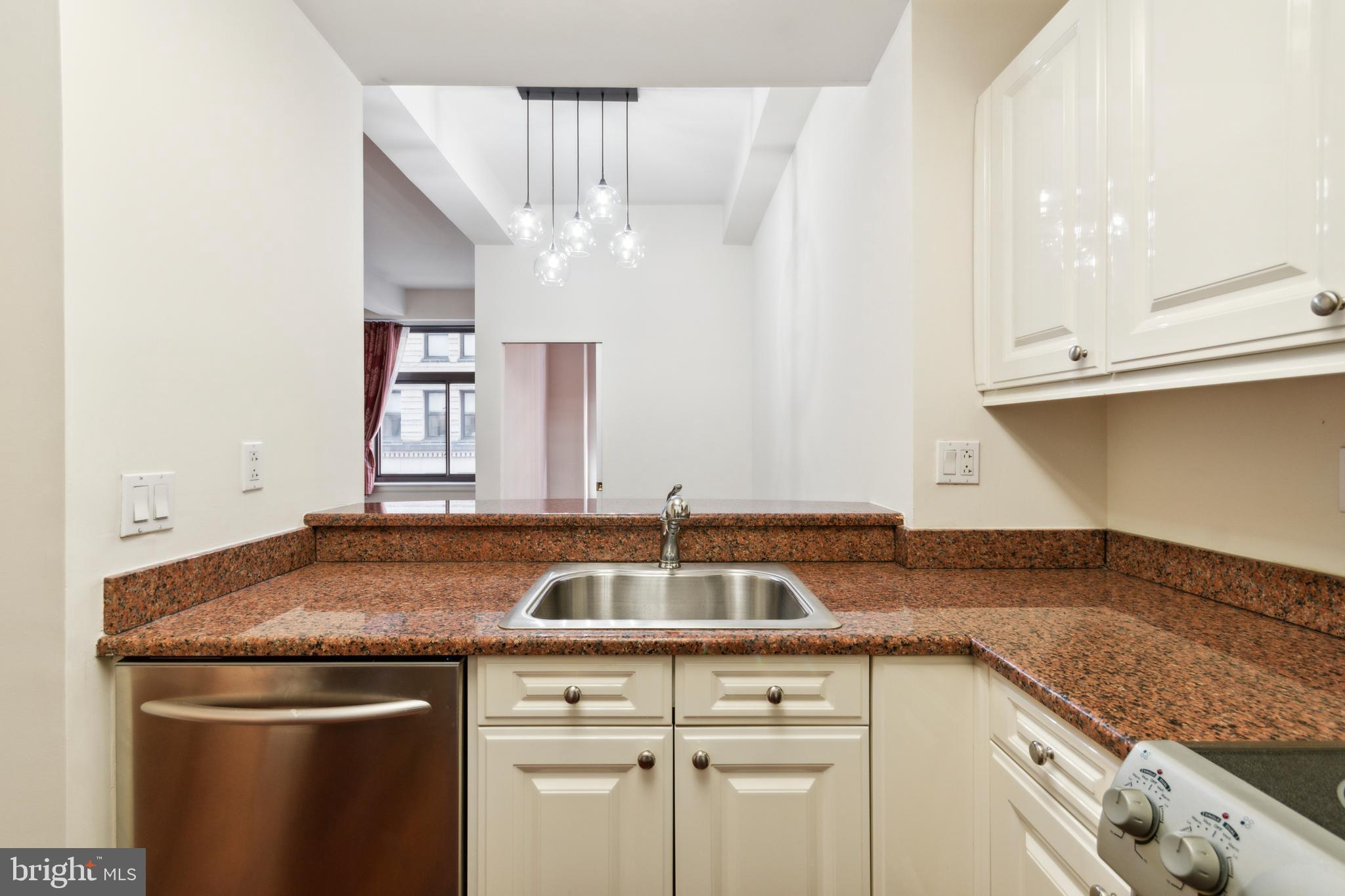 CENTER CITY - Residential Lease