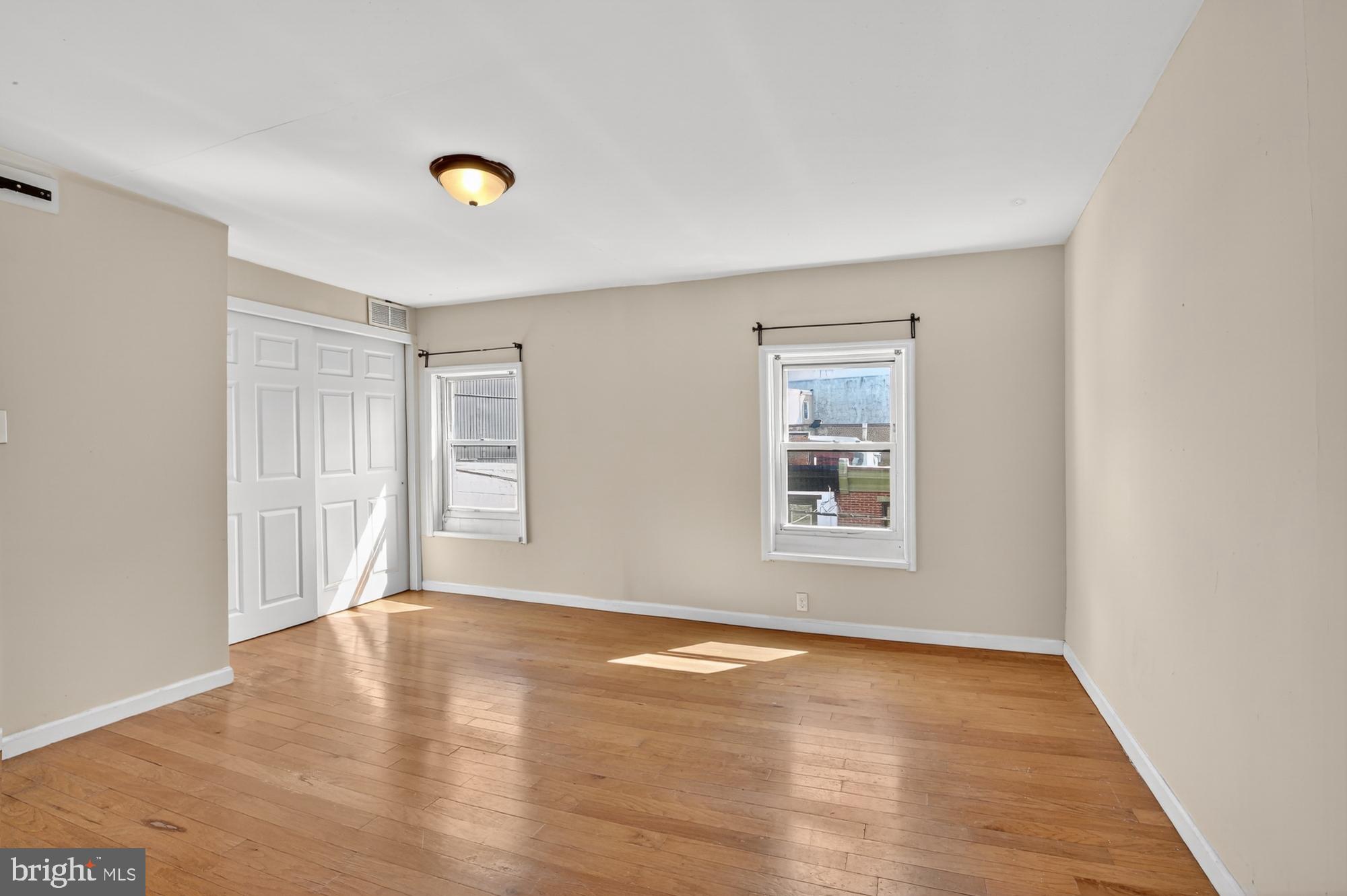 EAST KENSINGTON - Residential Lease