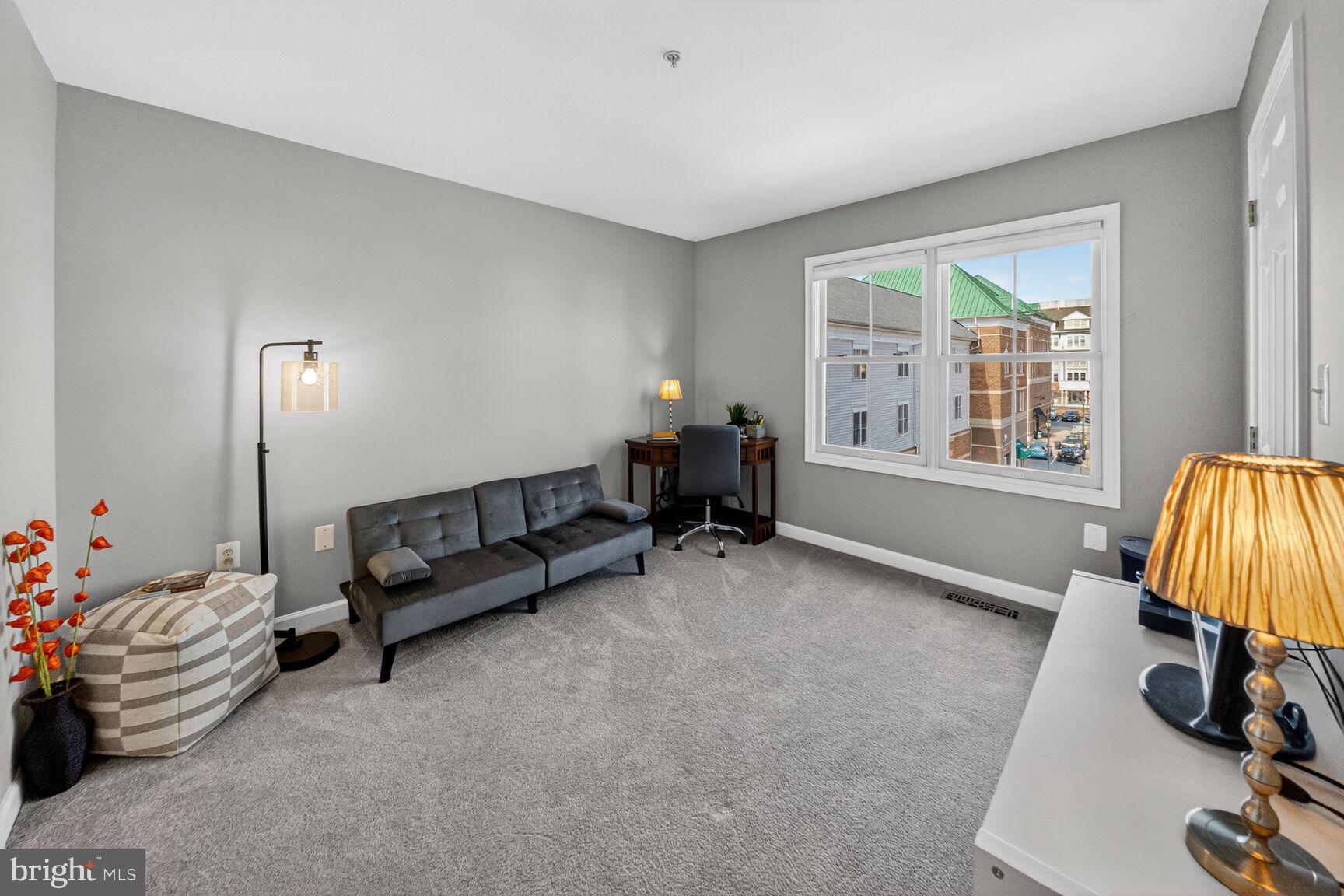 KING FARM VILLAGE - Residential
