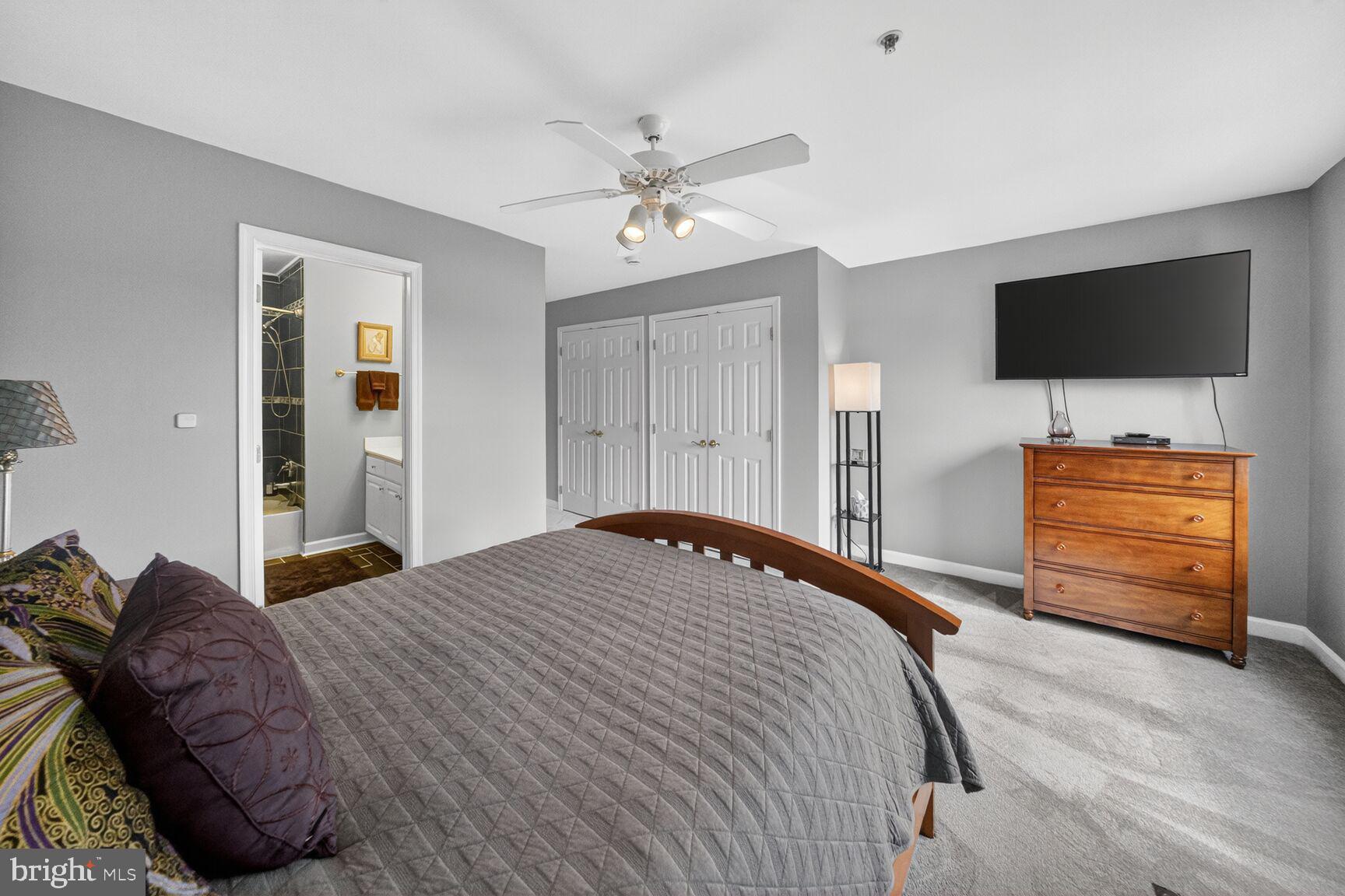 KING FARM VILLAGE - Residential