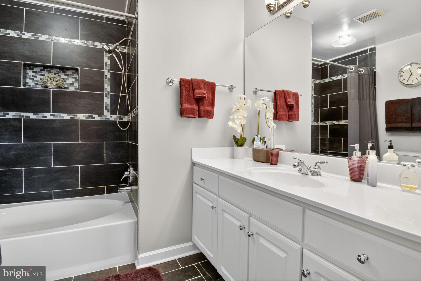 KING FARM VILLAGE - Residential