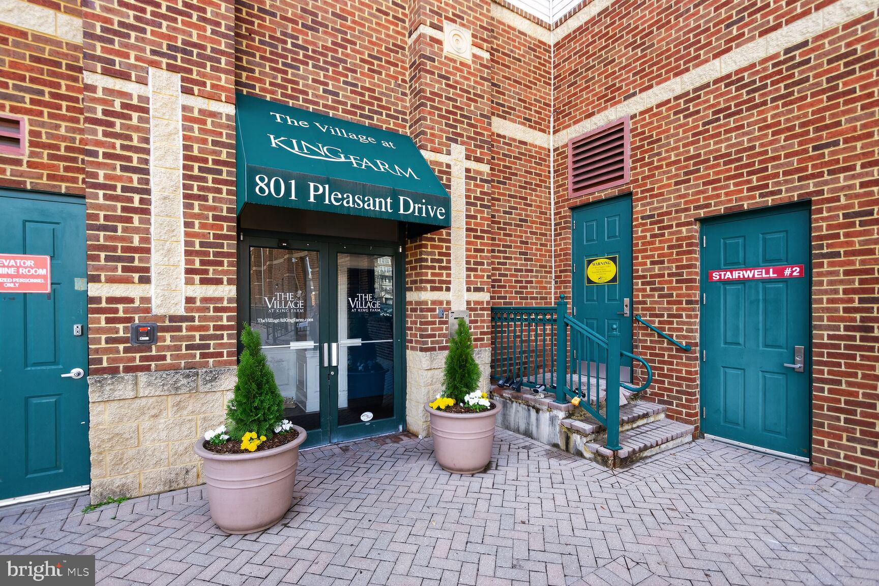 KING FARM VILLAGE - Residential