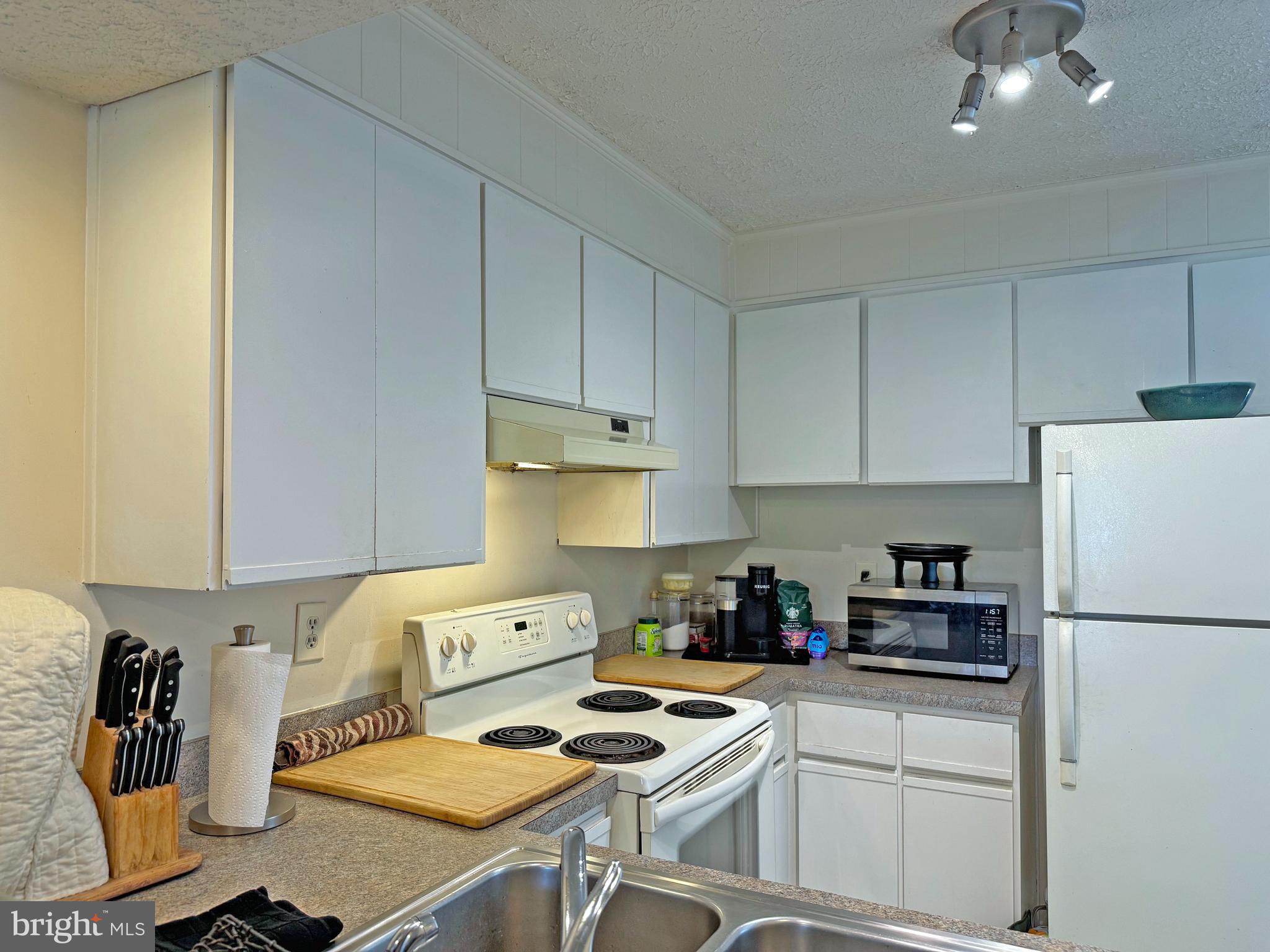 35979 CONDO DRIVE B-303
