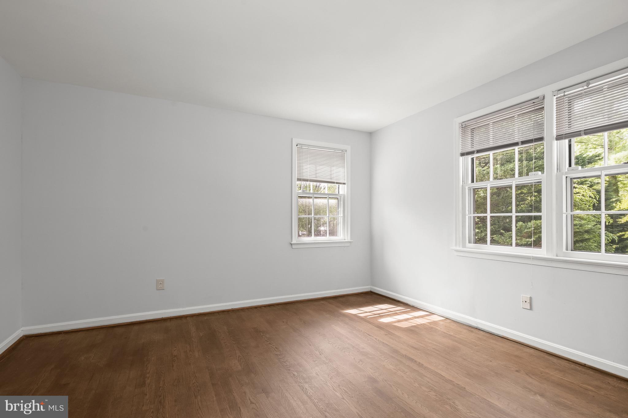 RIVER FALLS - Residential