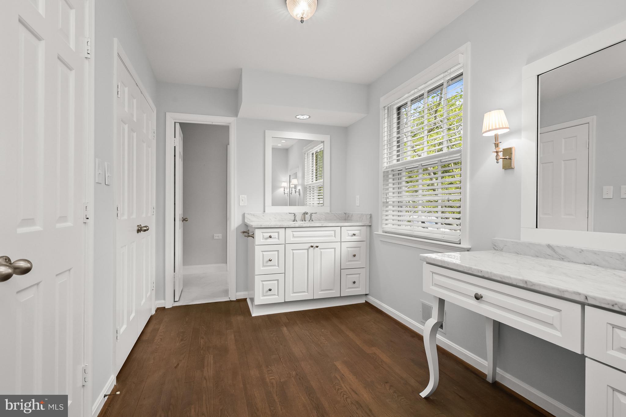 RIVER FALLS - Residential