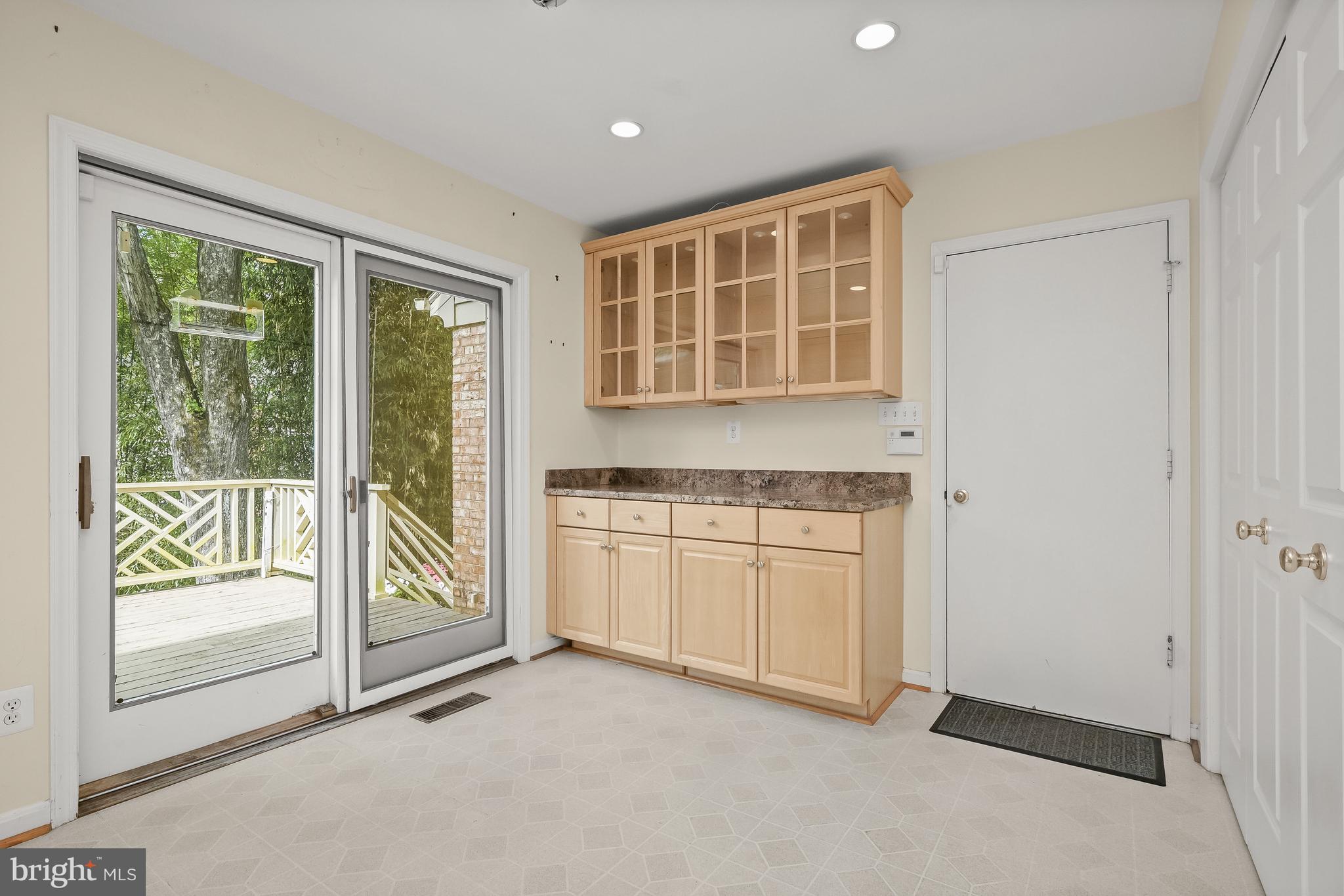 RIVER FALLS - Residential