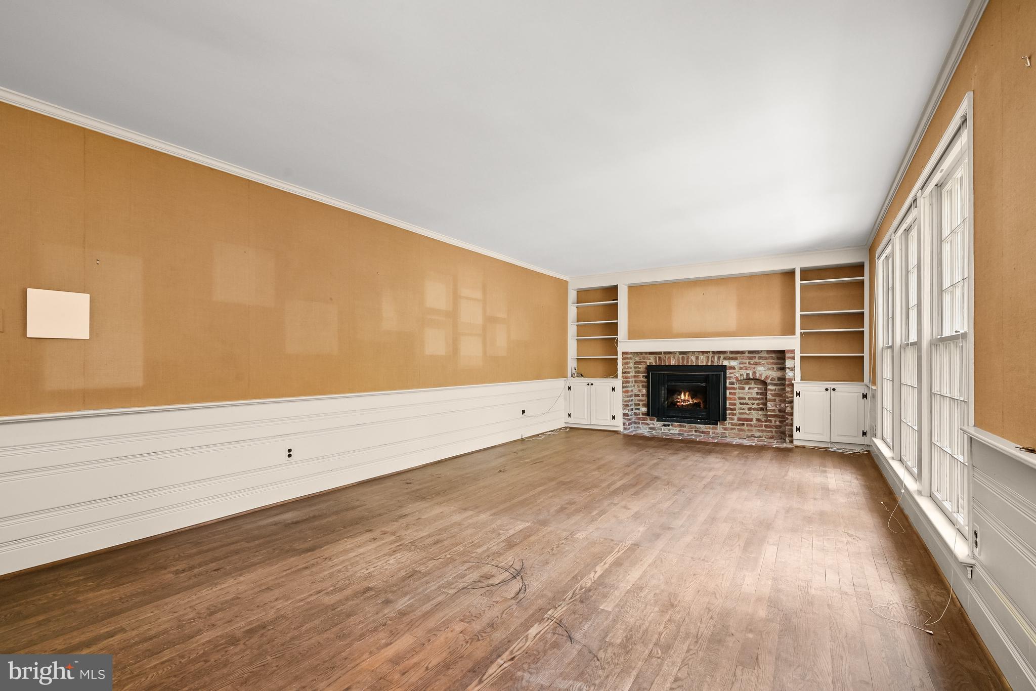 RIVER FALLS - Residential