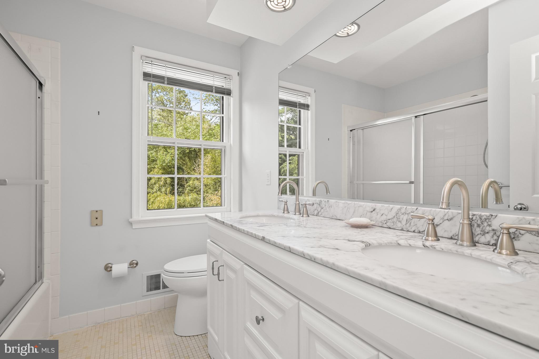 RIVER FALLS - Residential