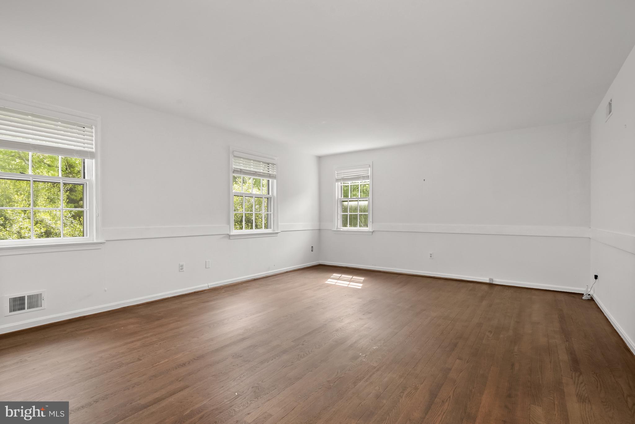 RIVER FALLS - Residential