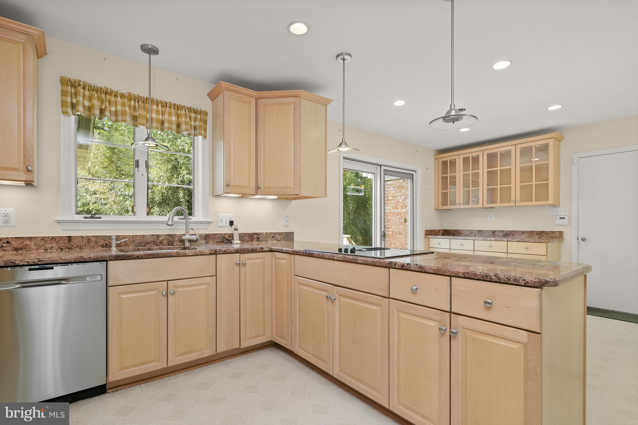 RIVER FALLS - Residential