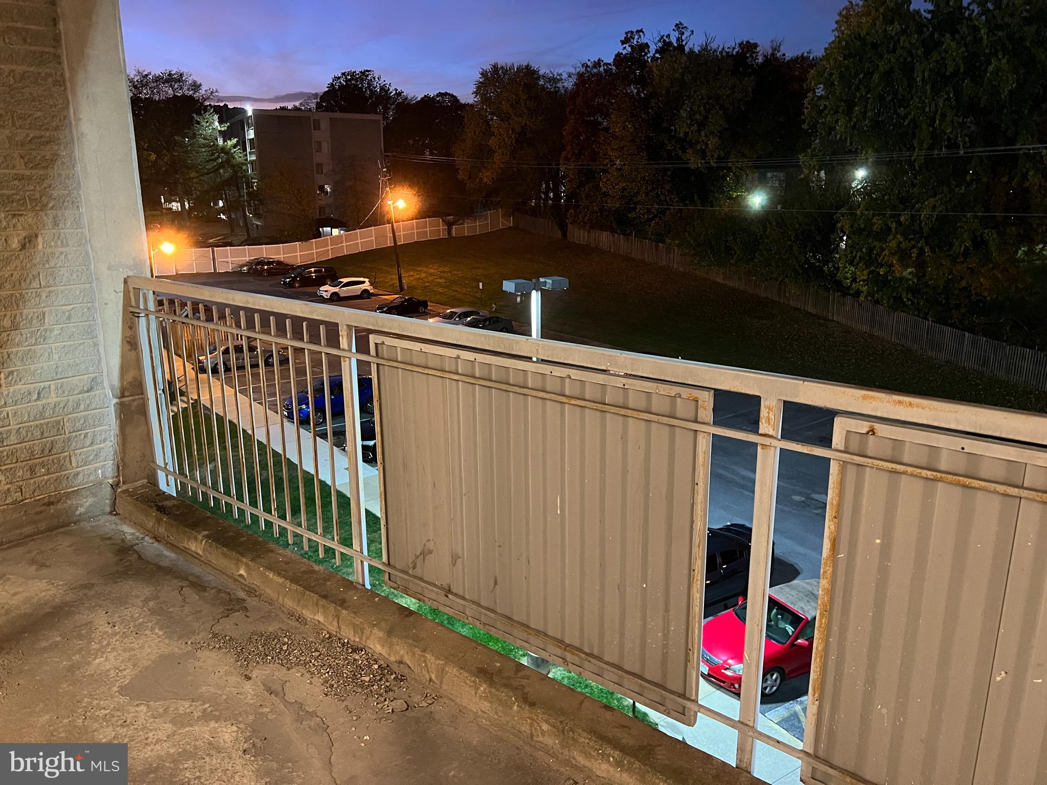 PRESIDENTIAL PARK - Residential Lease