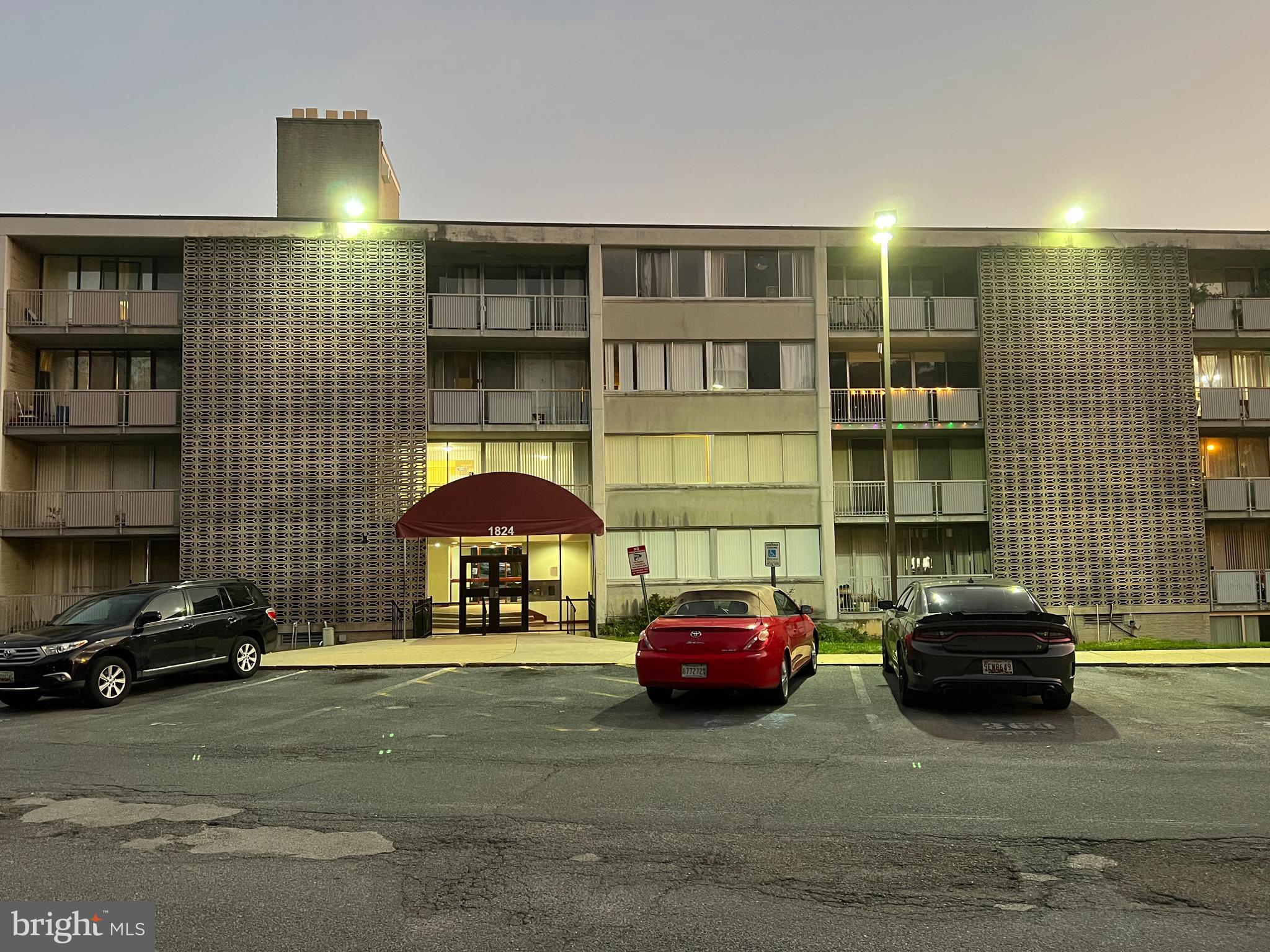 PRESIDENTIAL PARK - Residential Lease