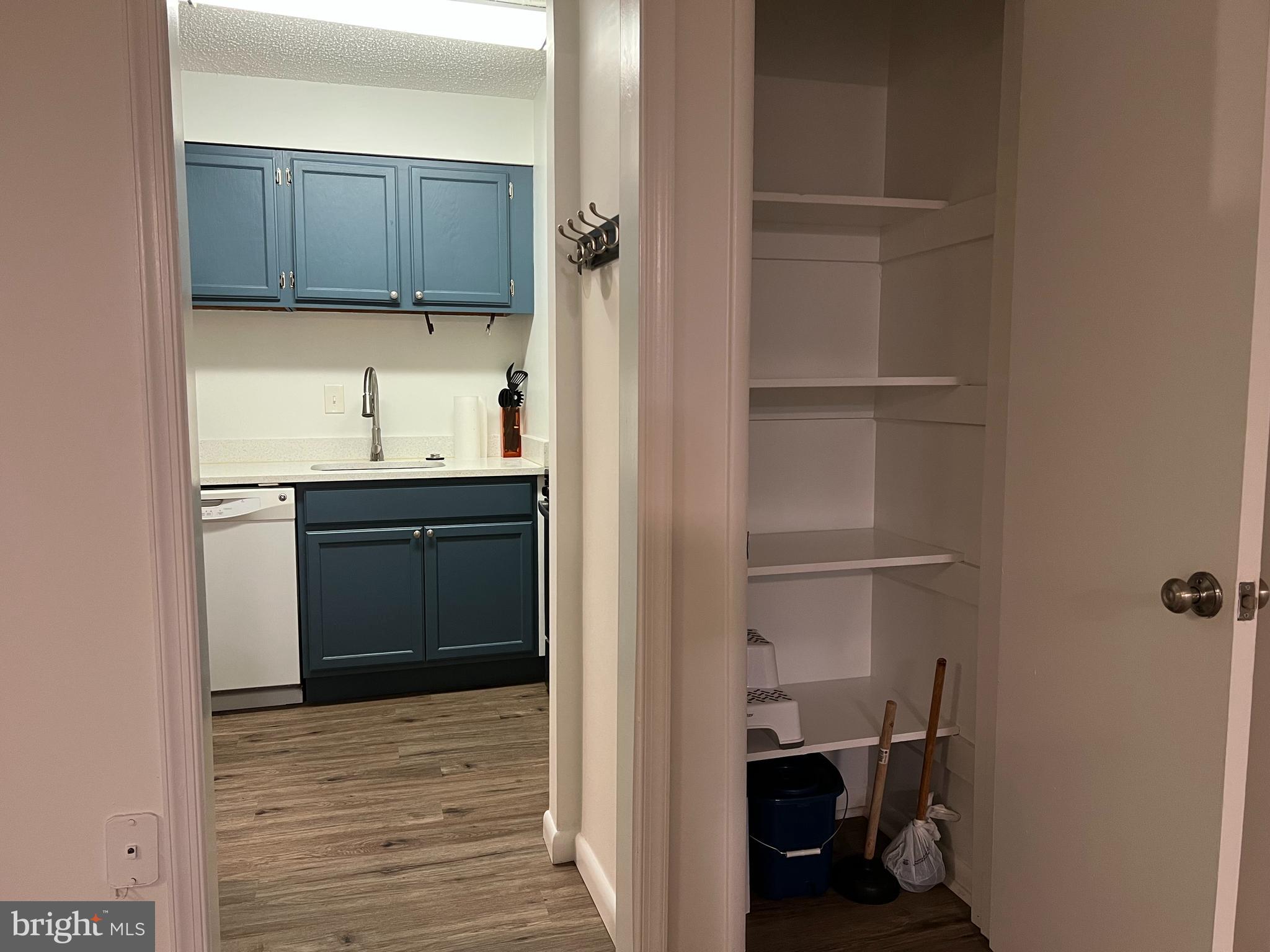 PRESIDENTIAL PARK - Residential Lease