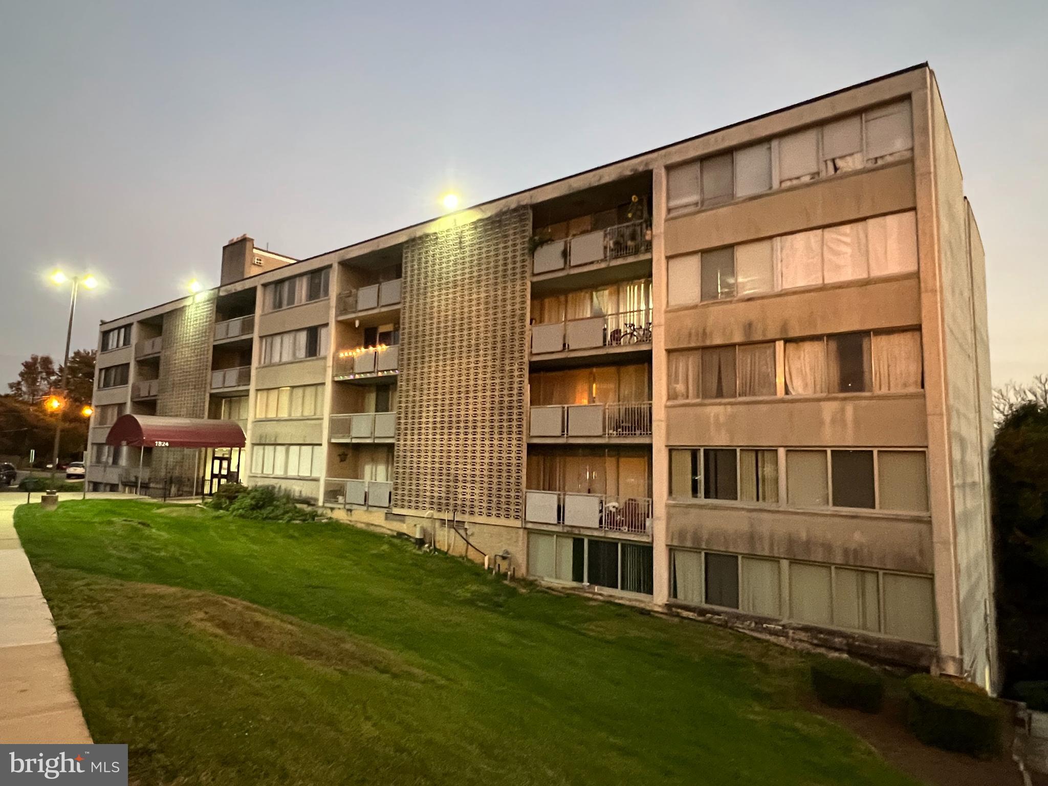 PRESIDENTIAL PARK - Residential Lease