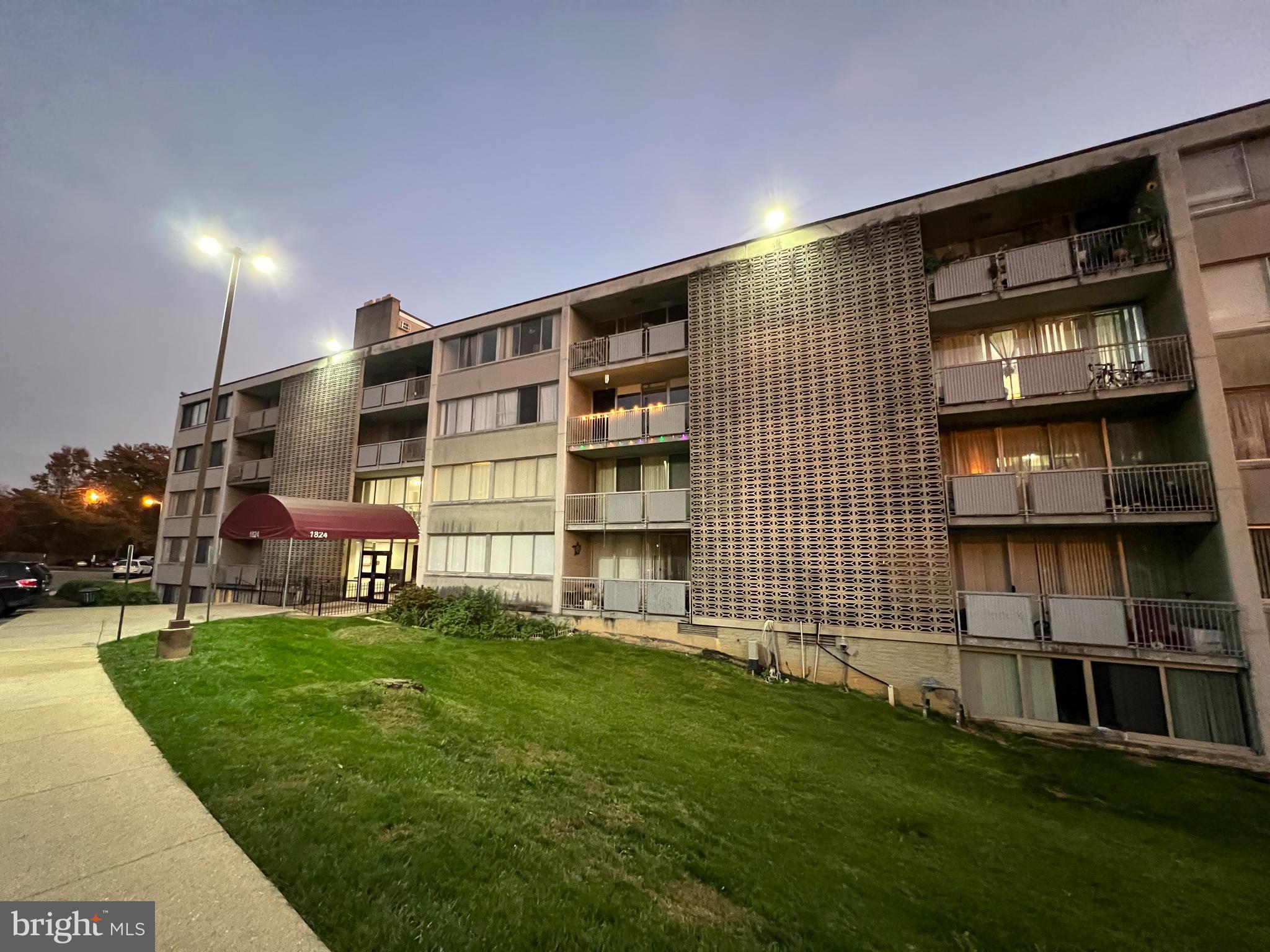 PRESIDENTIAL PARK - Residential Lease