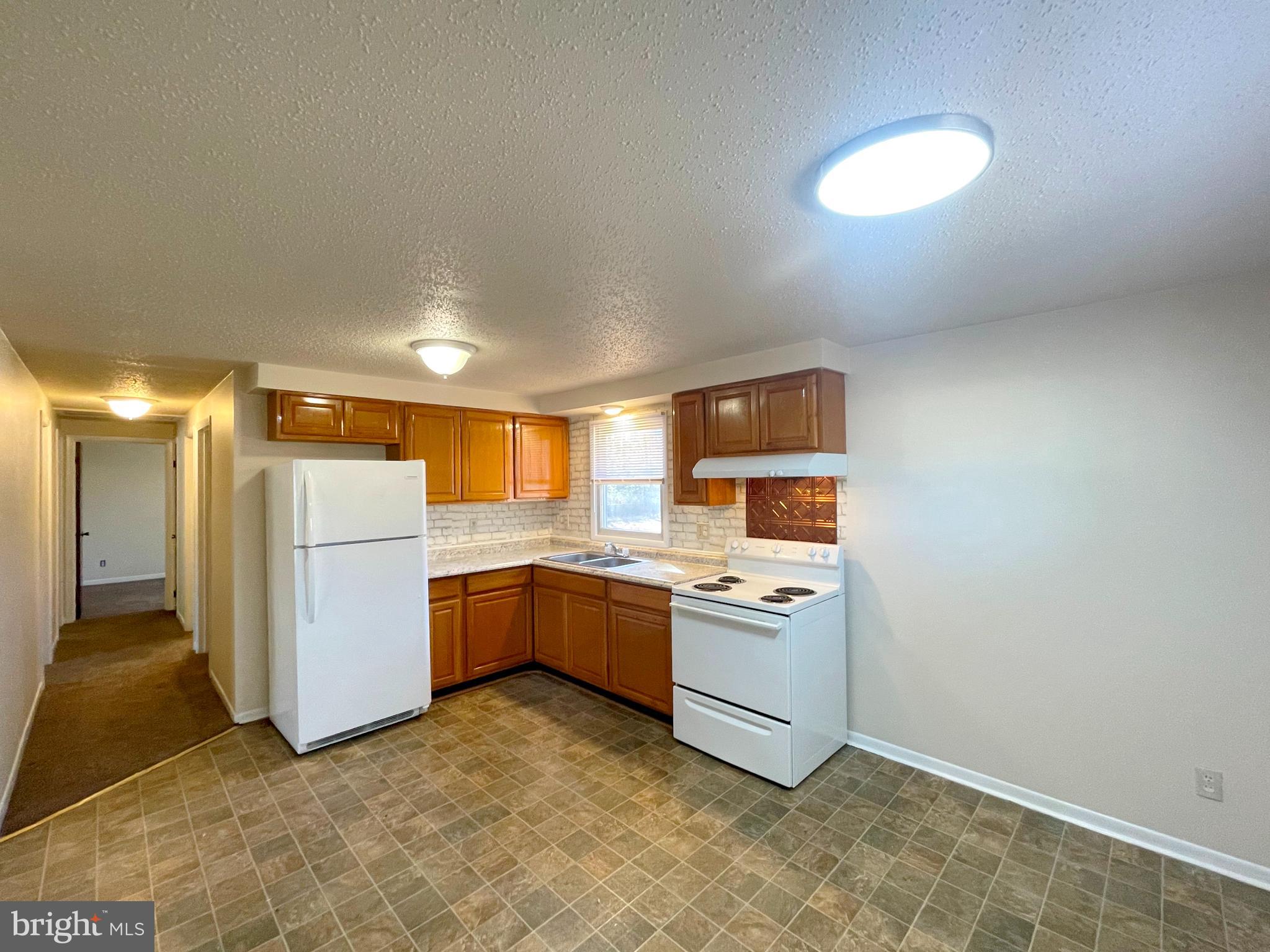 SOUTHAMPTON - Residential Lease