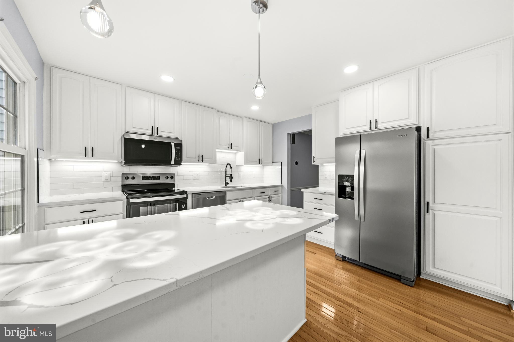 RESTON - Residential