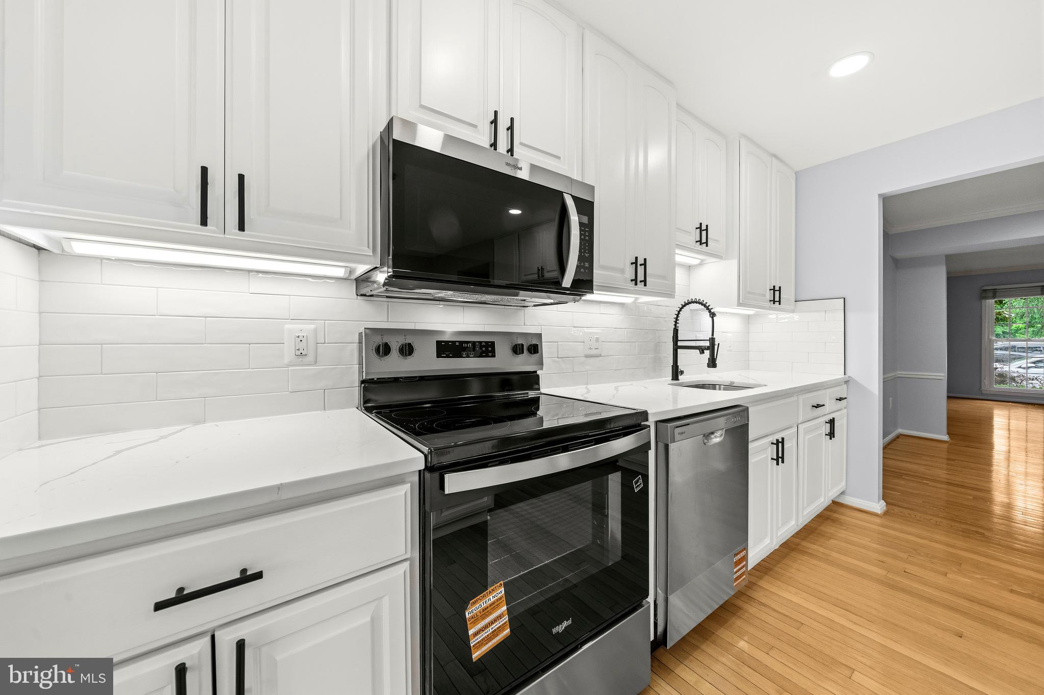 RESTON - Residential