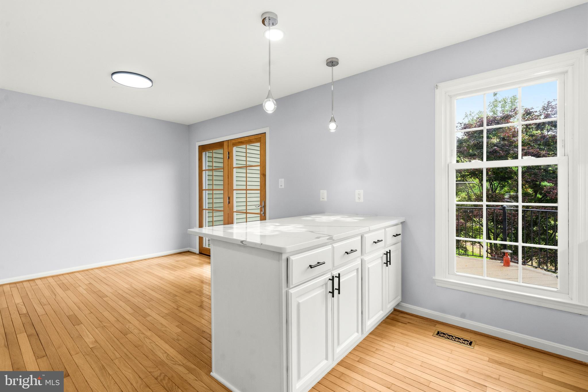 RESTON - Residential