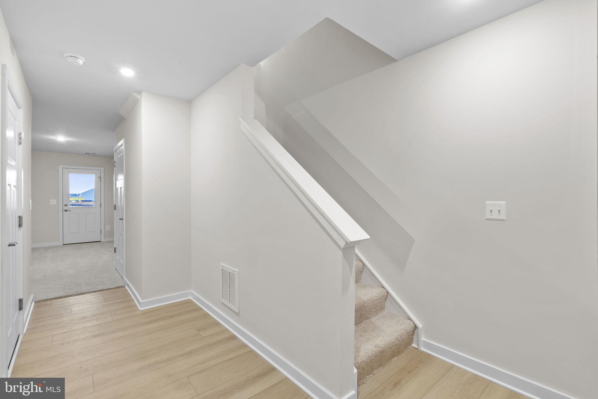 HUNTWELL WEST - Residential