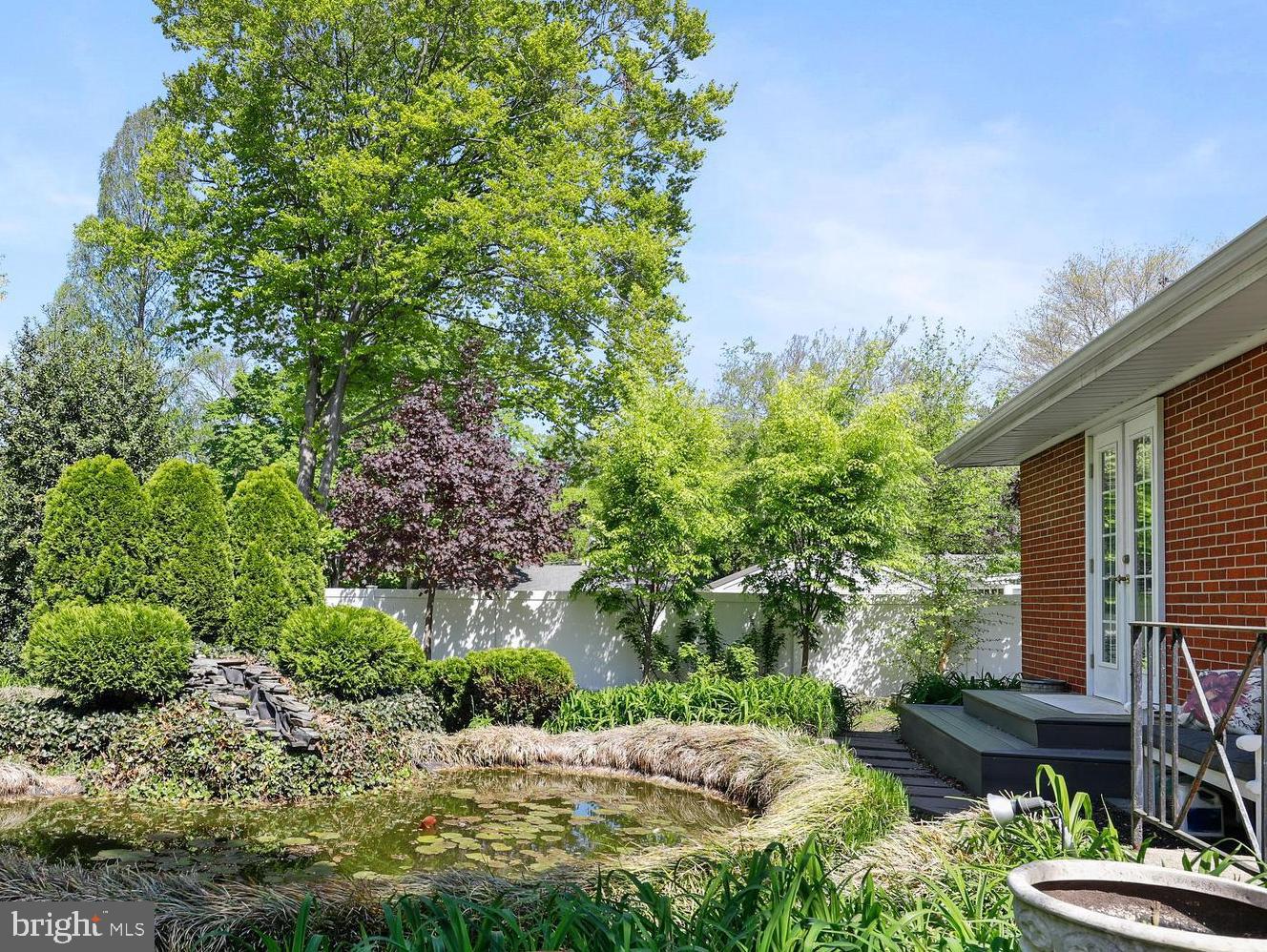 19 DIANE DRIVE