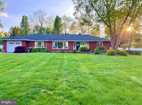 Ewing, NJ 08628