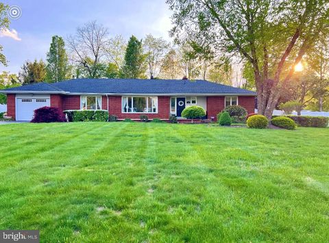 19 DIANE DRIVE EWING NJ 08628