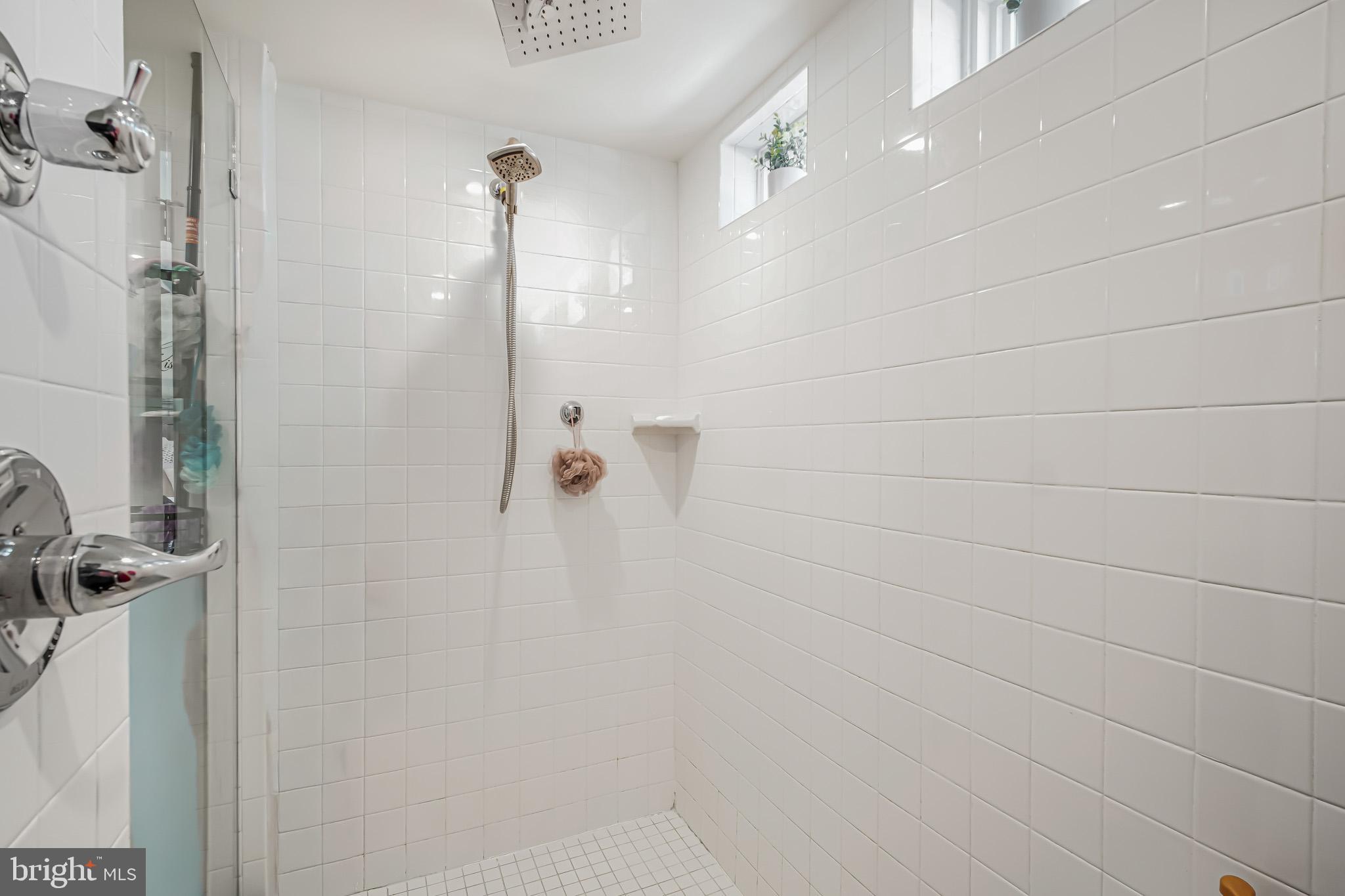 NEW POST ON THE RAPPAHANNOCK - Residential