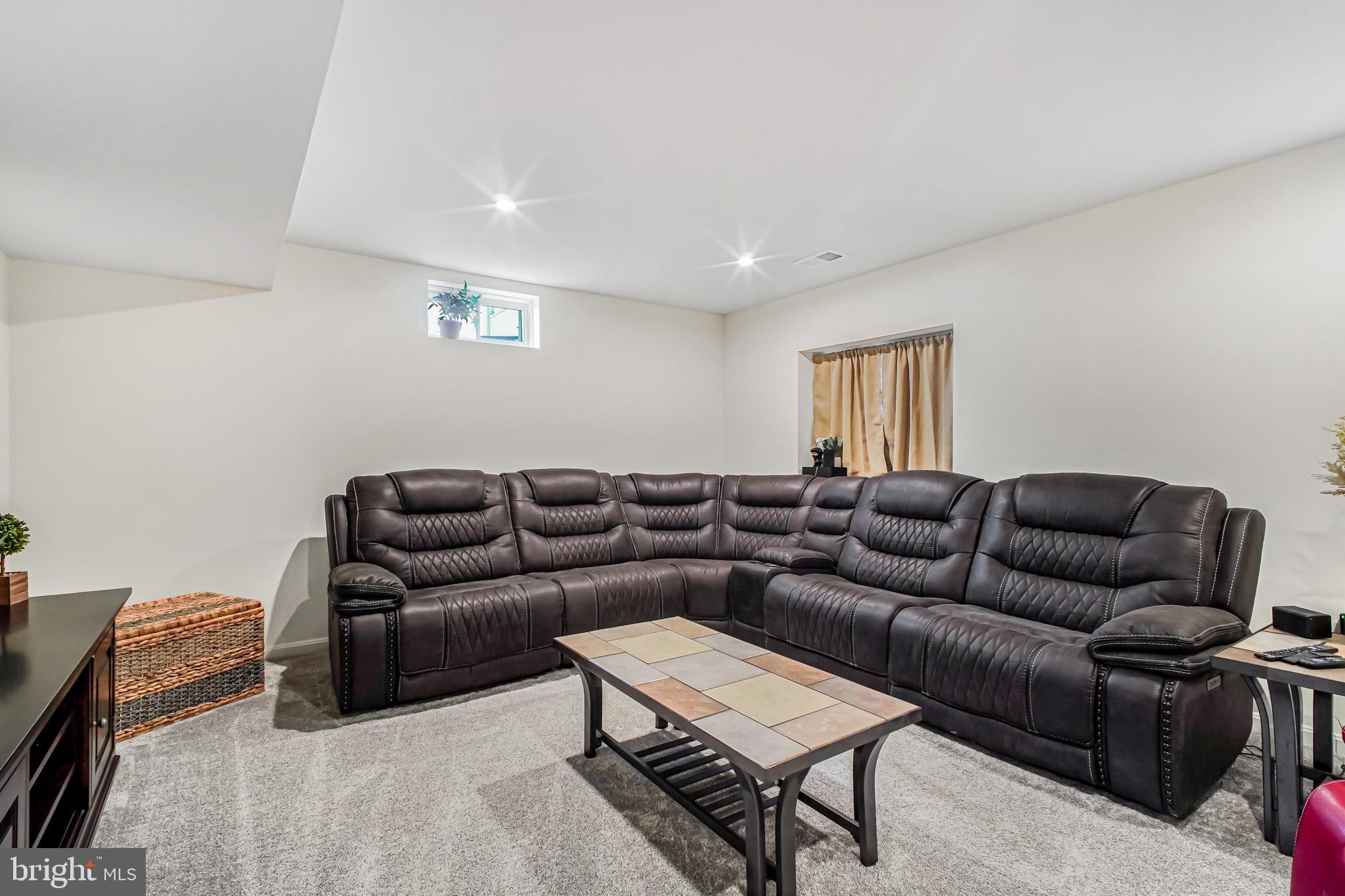 NEW POST ON THE RAPPAHANNOCK - Residential