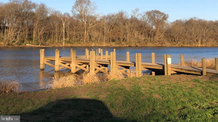 NEW POST ON THE RAPPAHANNOCK - Residential