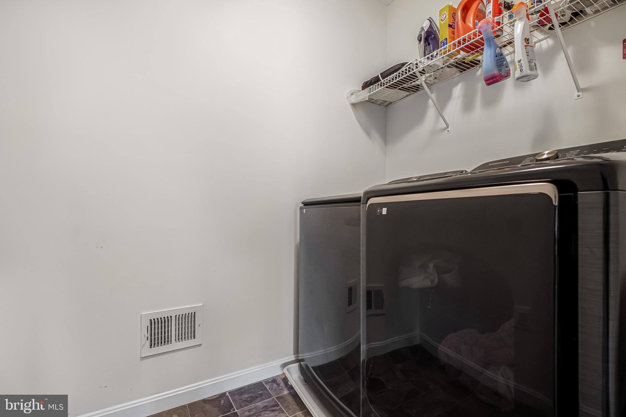 NEW POST ON THE RAPPAHANNOCK - Residential