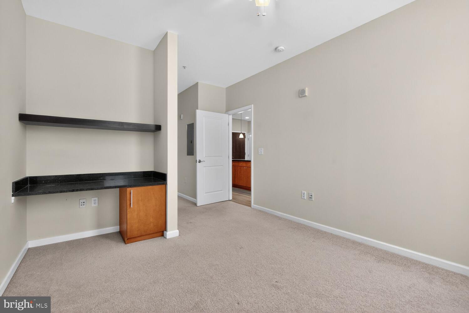 SPECTRUM CONDO - Residential