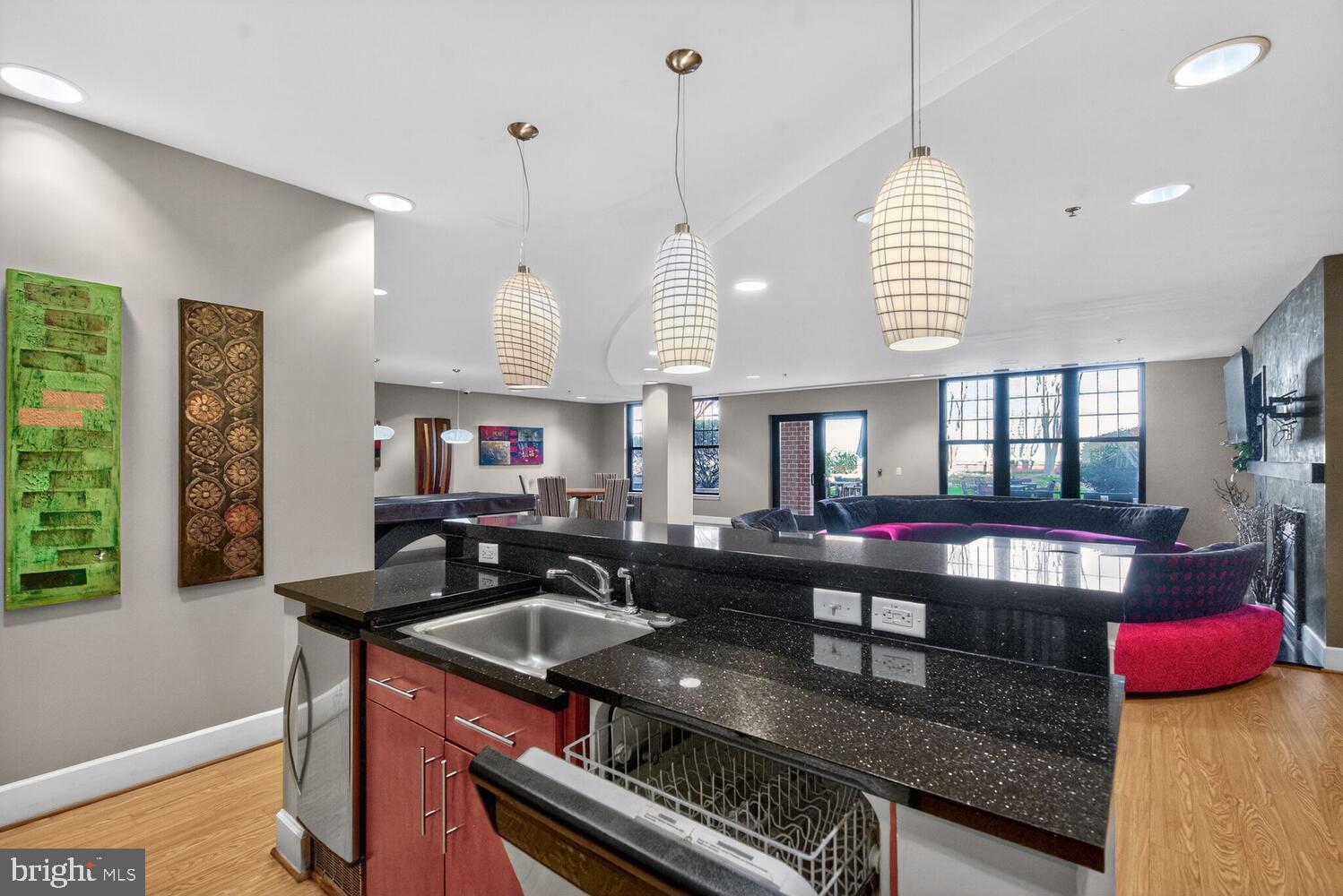 SPECTRUM CONDO - Residential