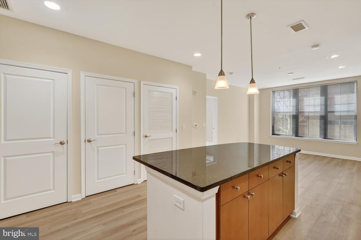 SPECTRUM CONDO - Residential