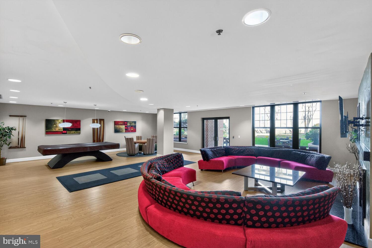 SPECTRUM CONDO - Residential