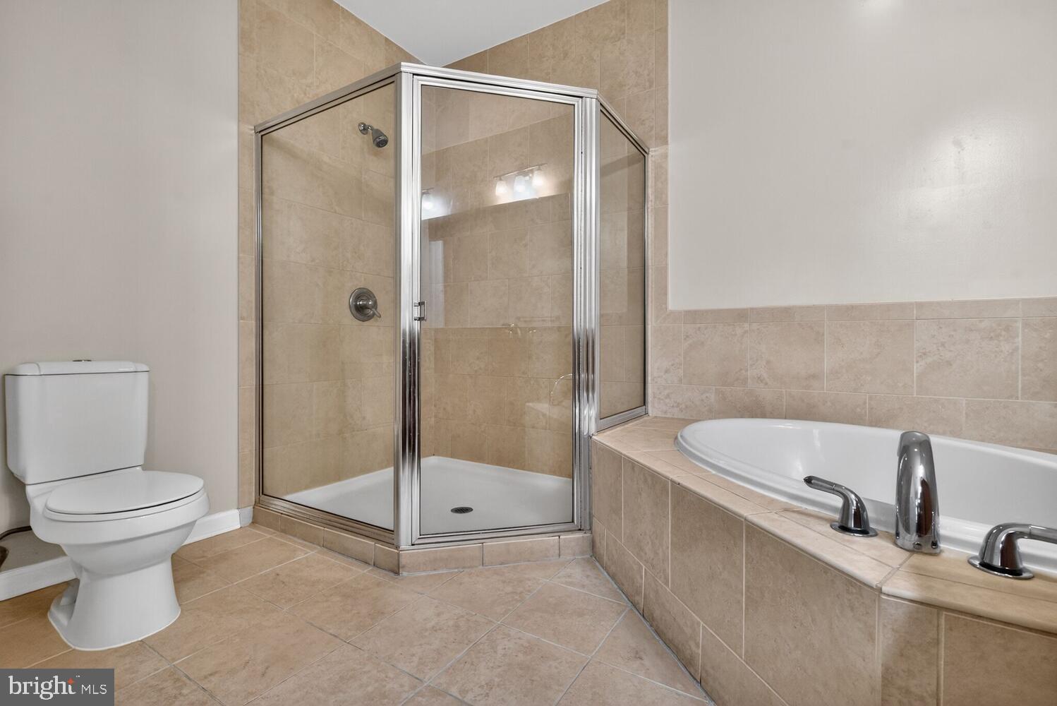 SPECTRUM CONDO - Residential