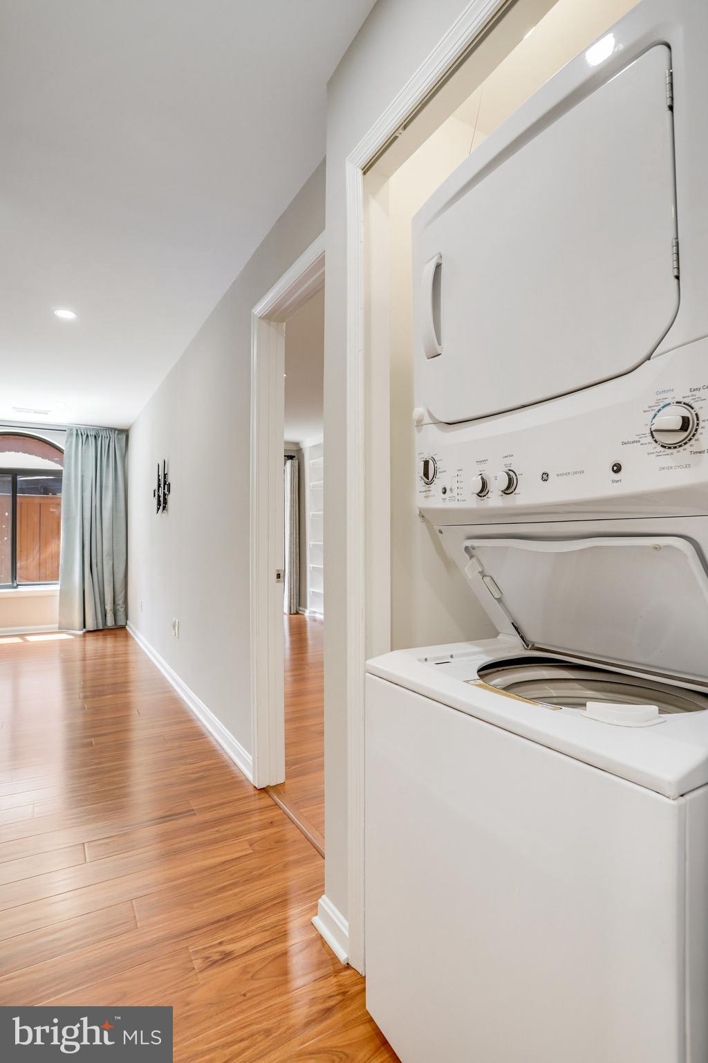 SUMMERWALK - Residential Lease