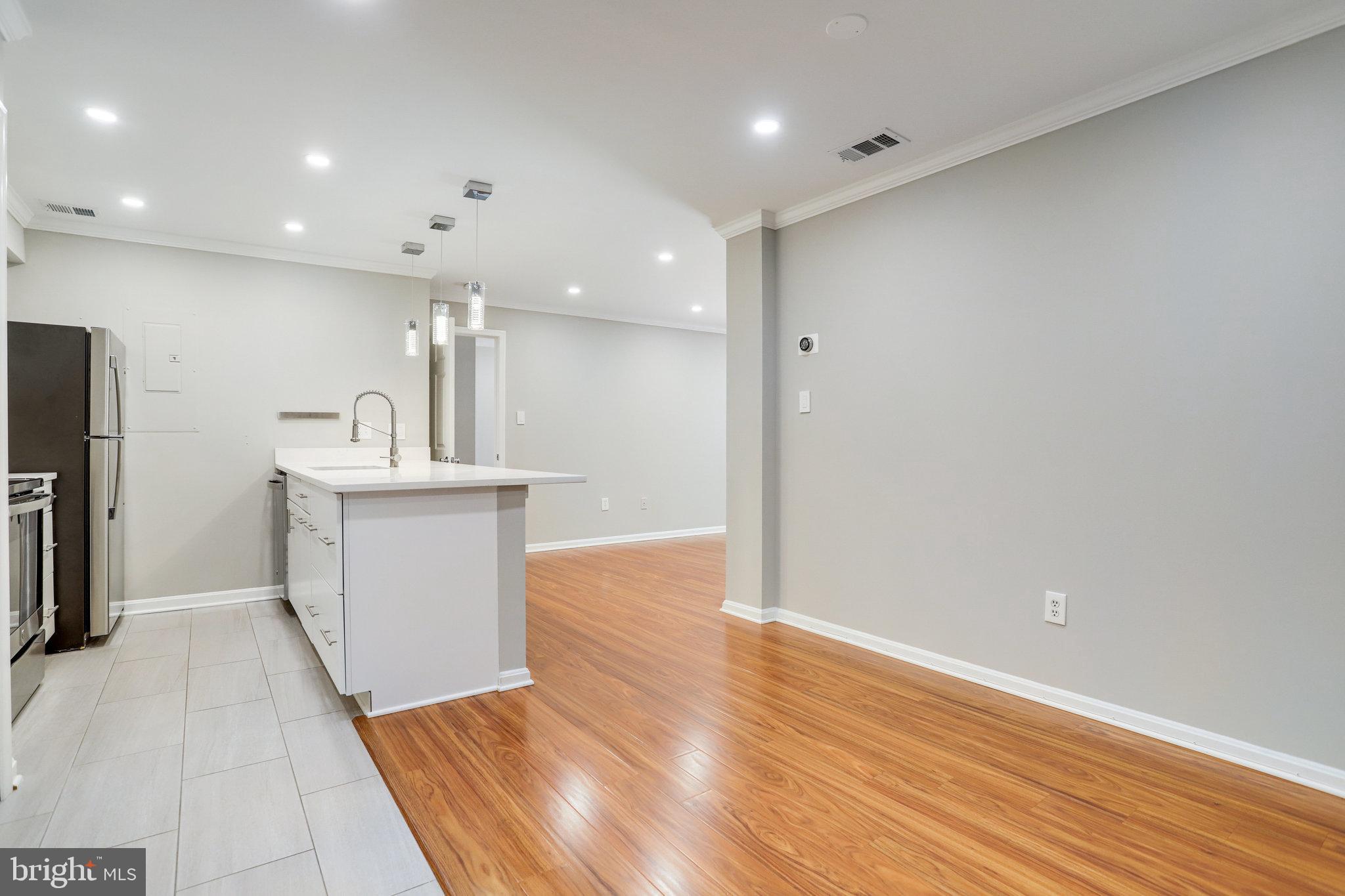 SUMMERWALK - Residential Lease